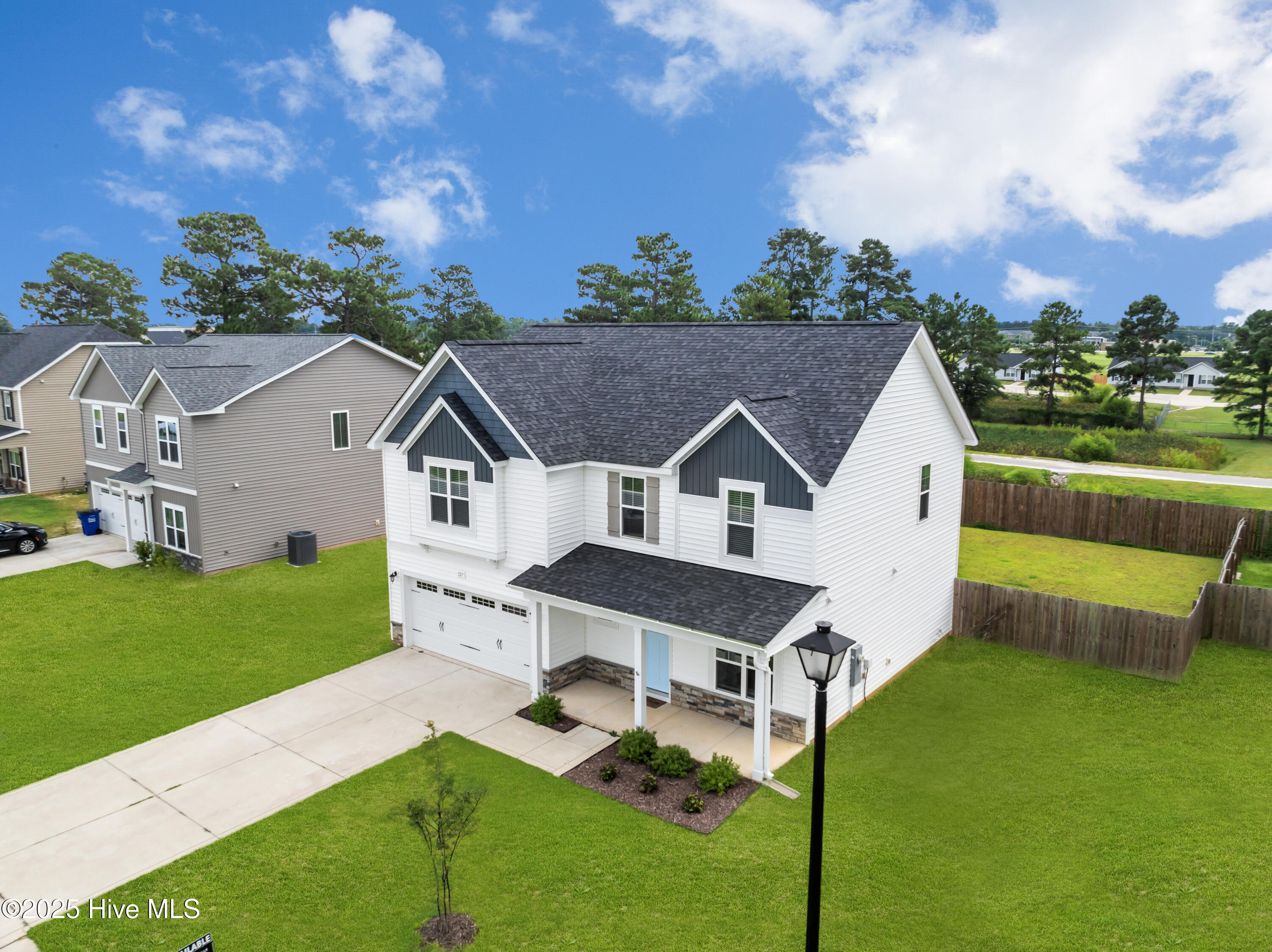 527 Weston Woods Street