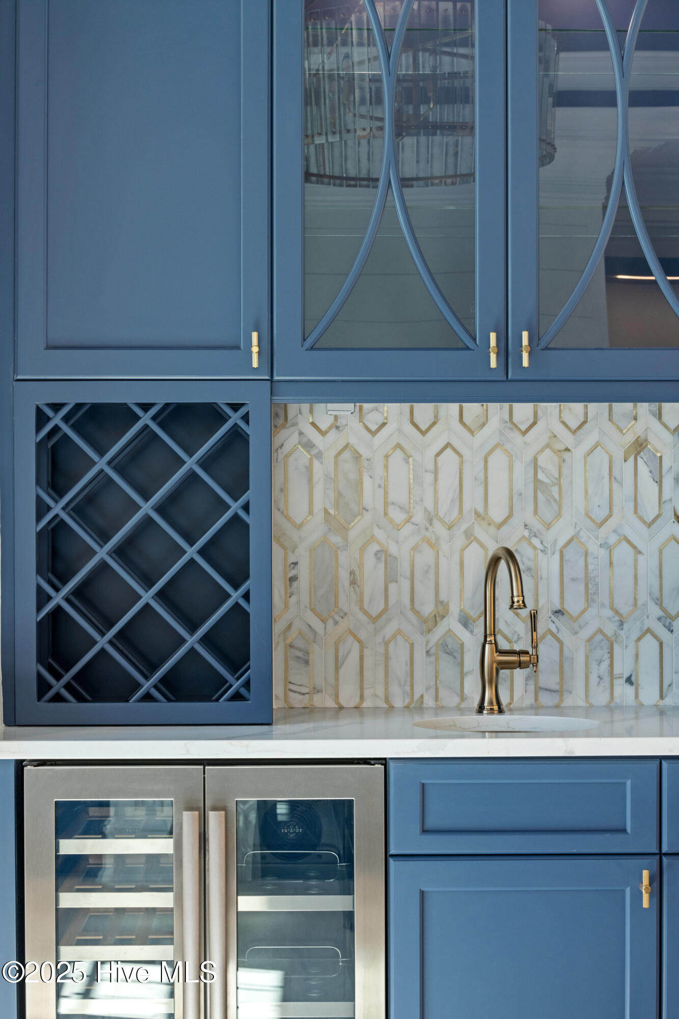 100401243 | Photo 52