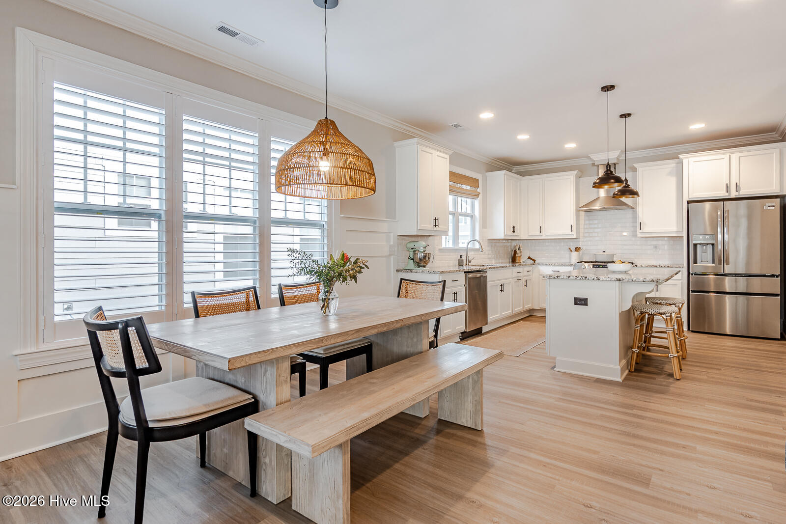 100555037 | Photo 23