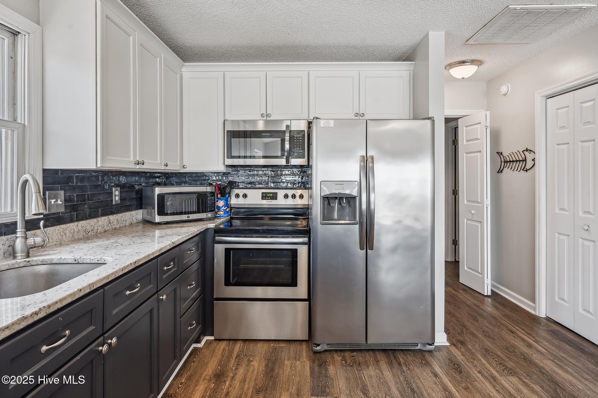 100538972 | Photo 17