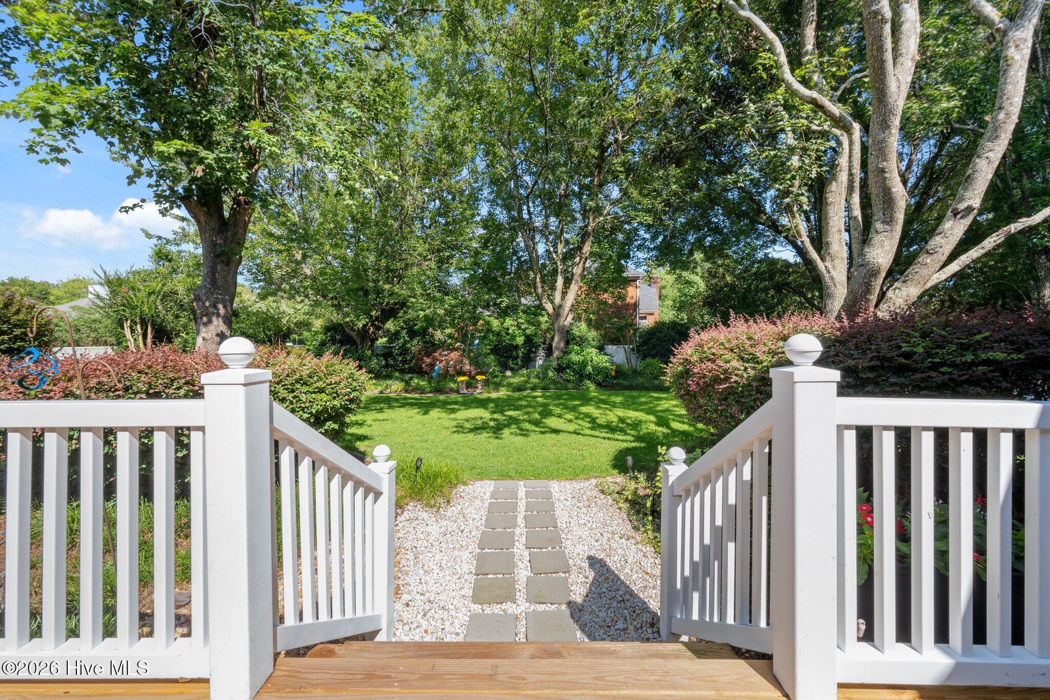 100574073 | Photo 36