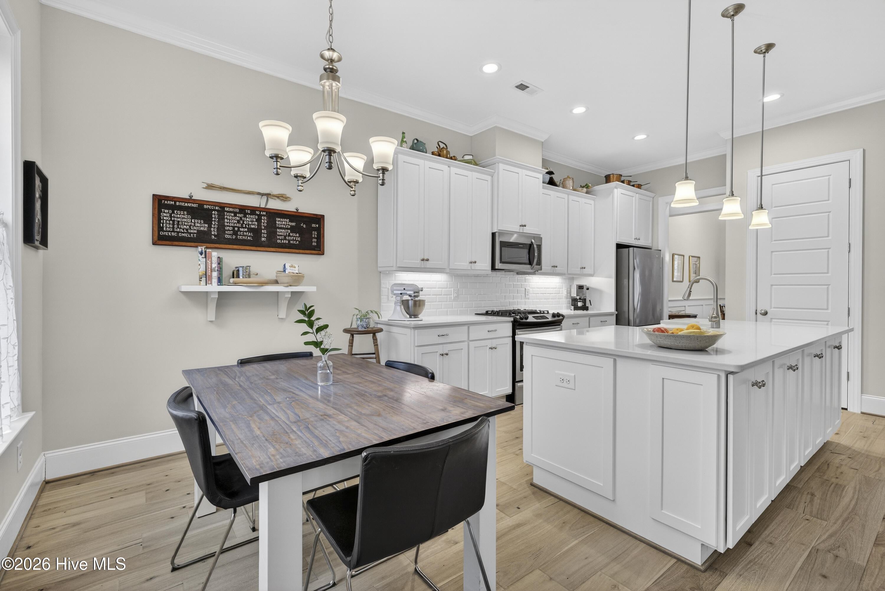 100558157 | Photo 15