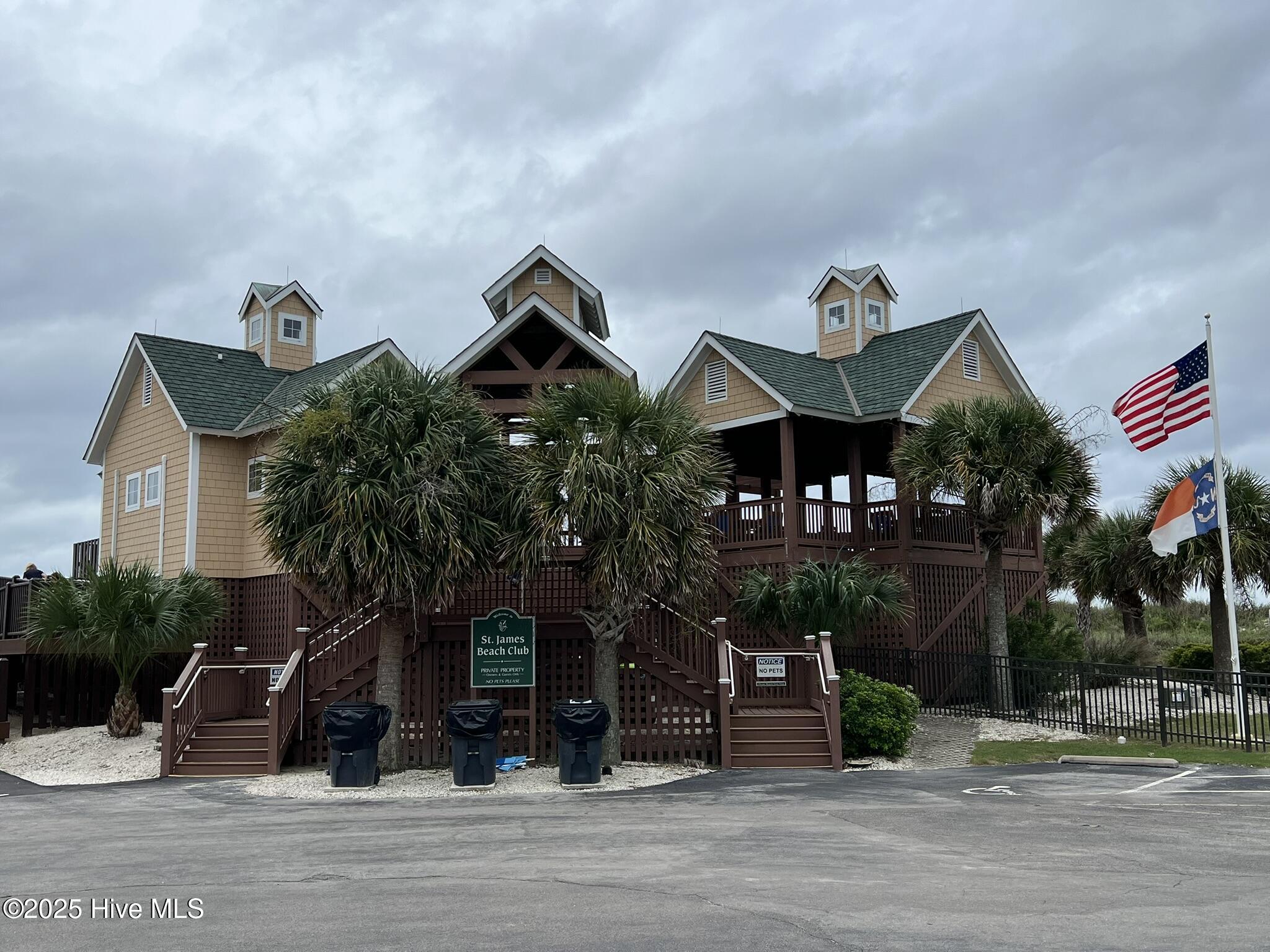 100562201 | Photo 13