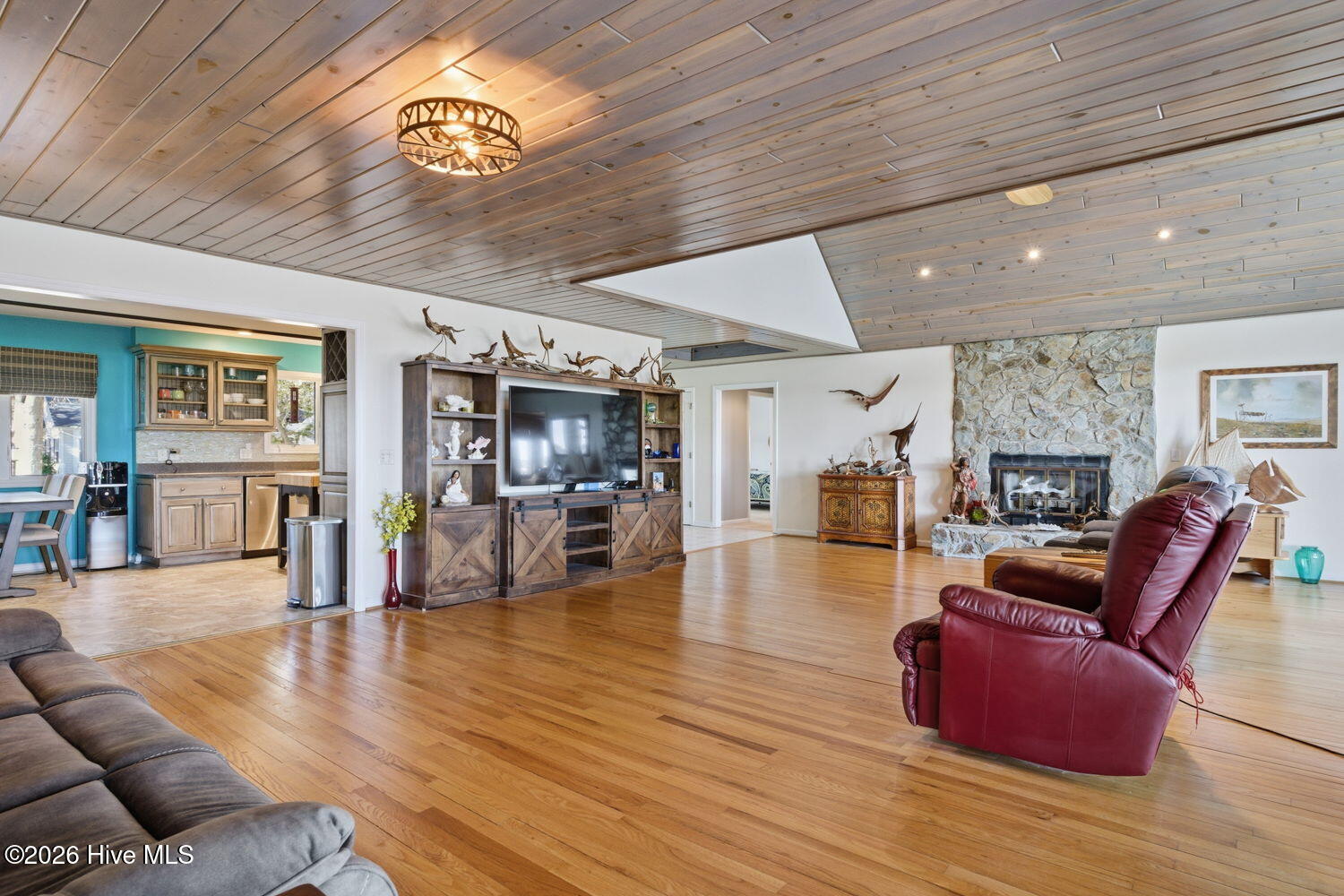 100555679 | Photo 10