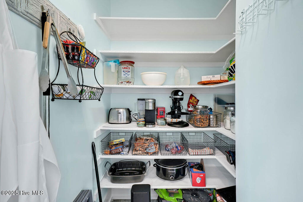 100516737 | Photo 27