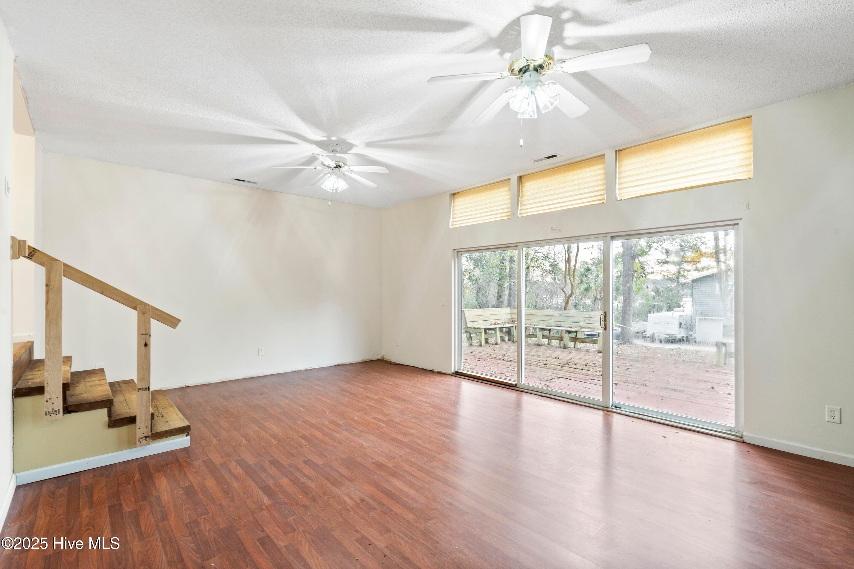 100522461 | Photo 31