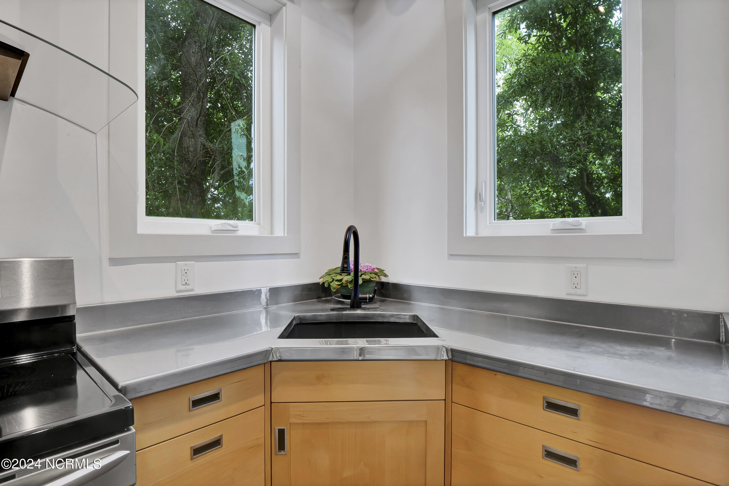 100552771 | Photo 29