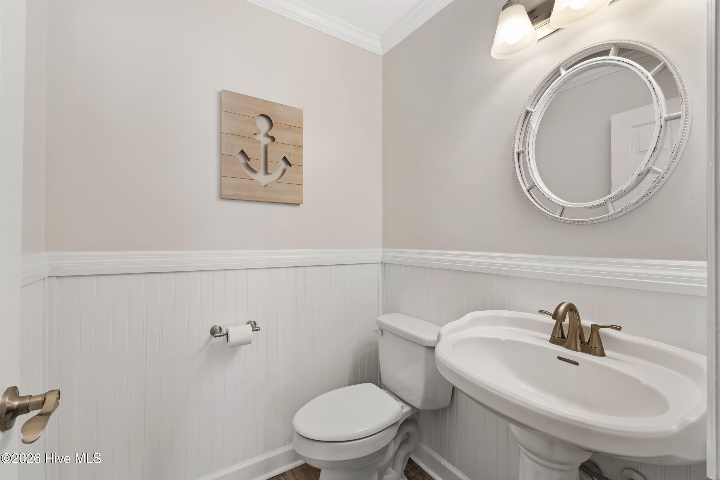 100566139 | Photo 22