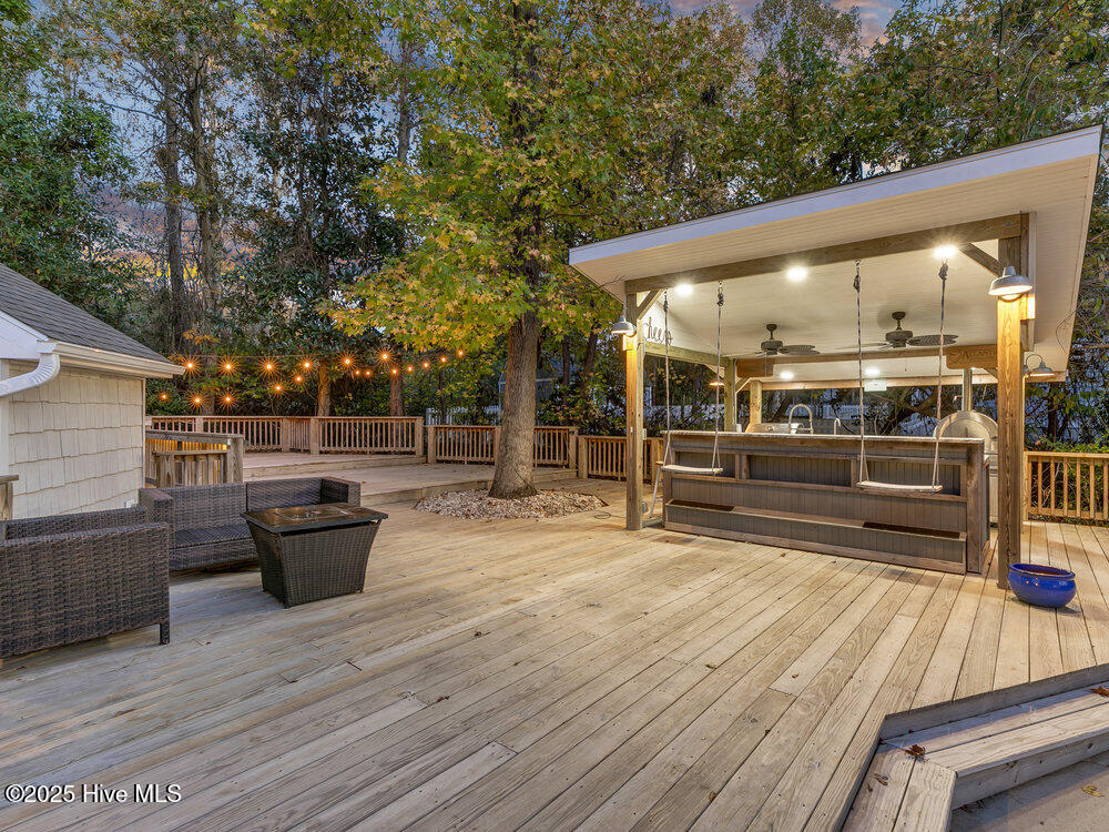 100542503 | Photo 71