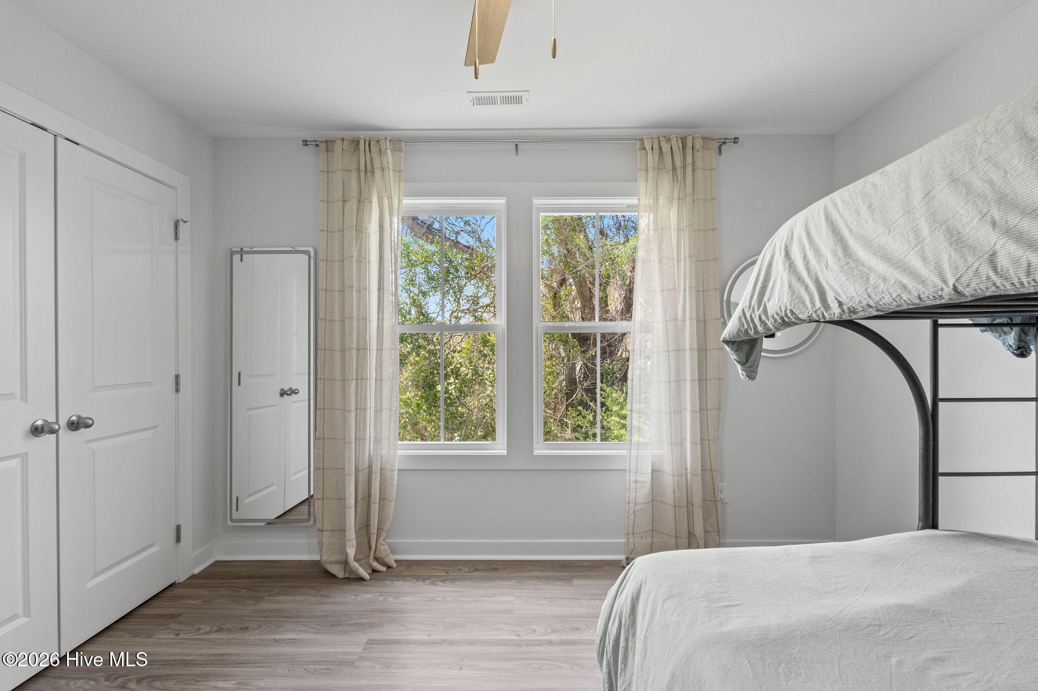 100562571 | Photo 10