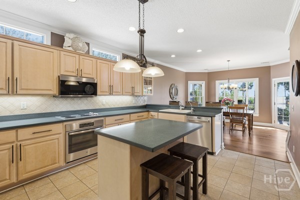 Homes for sale in Savannah, GA | 246 Oatland Island Rd, Savannah, GA 31410 | MLS# SA342923