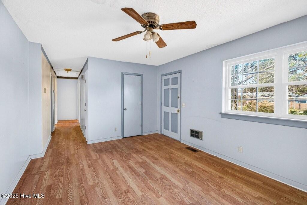 100545243 | Photo 21