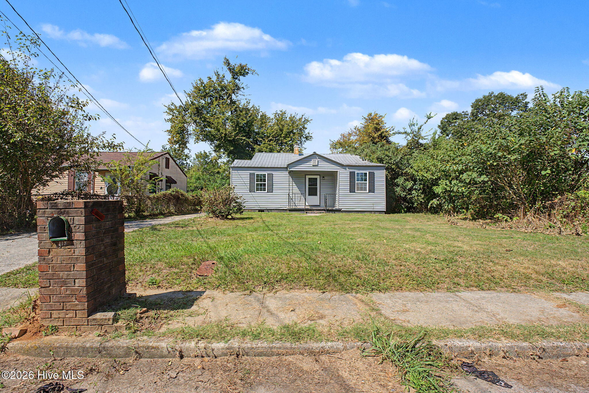 Photo 4 of Single family home for sale at 825 Sibley St, Augusta, GA 30901 | MLS# 100608920 | Listing updated on 2026-10-08