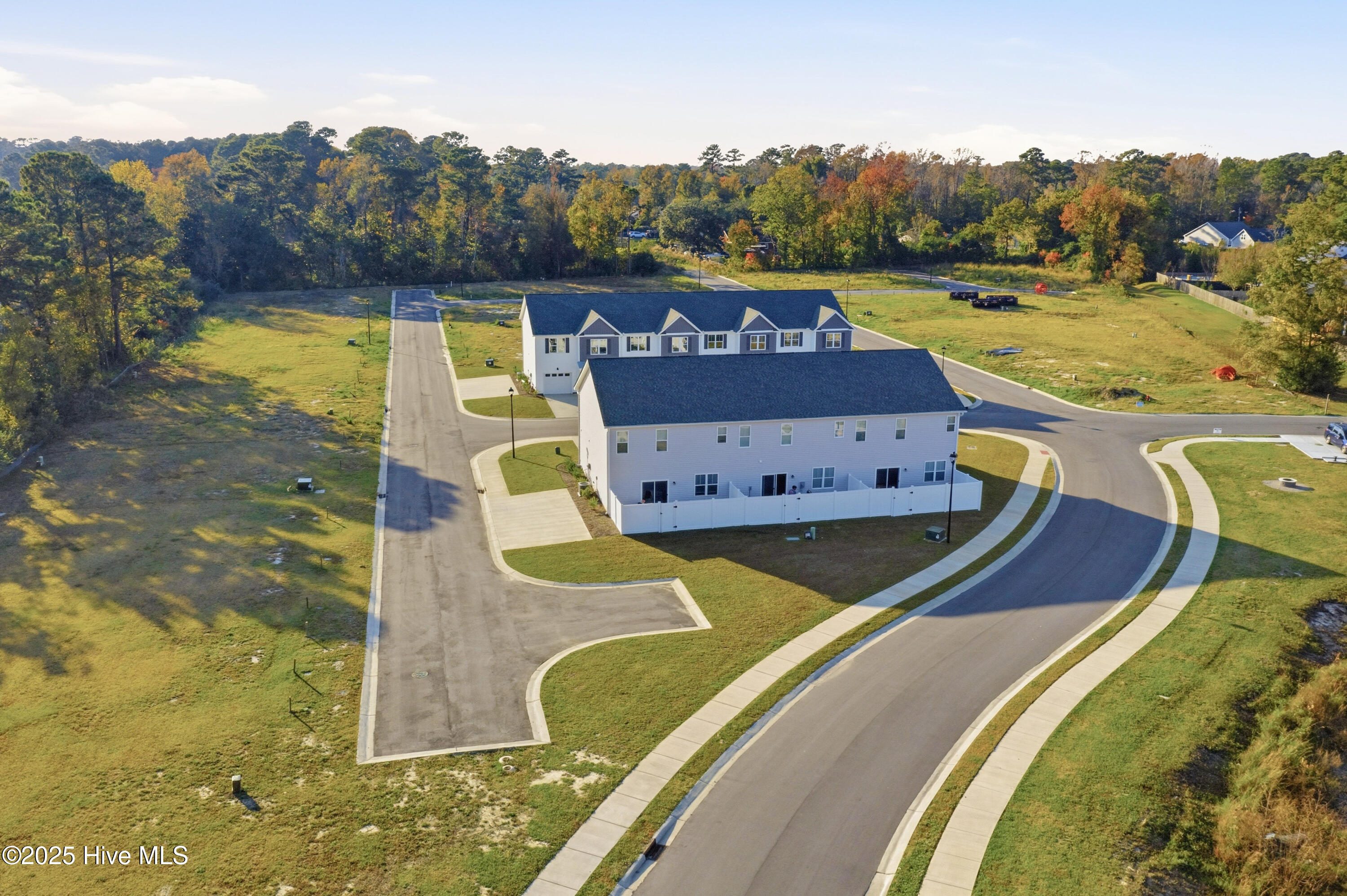 100528893 | Photo 28