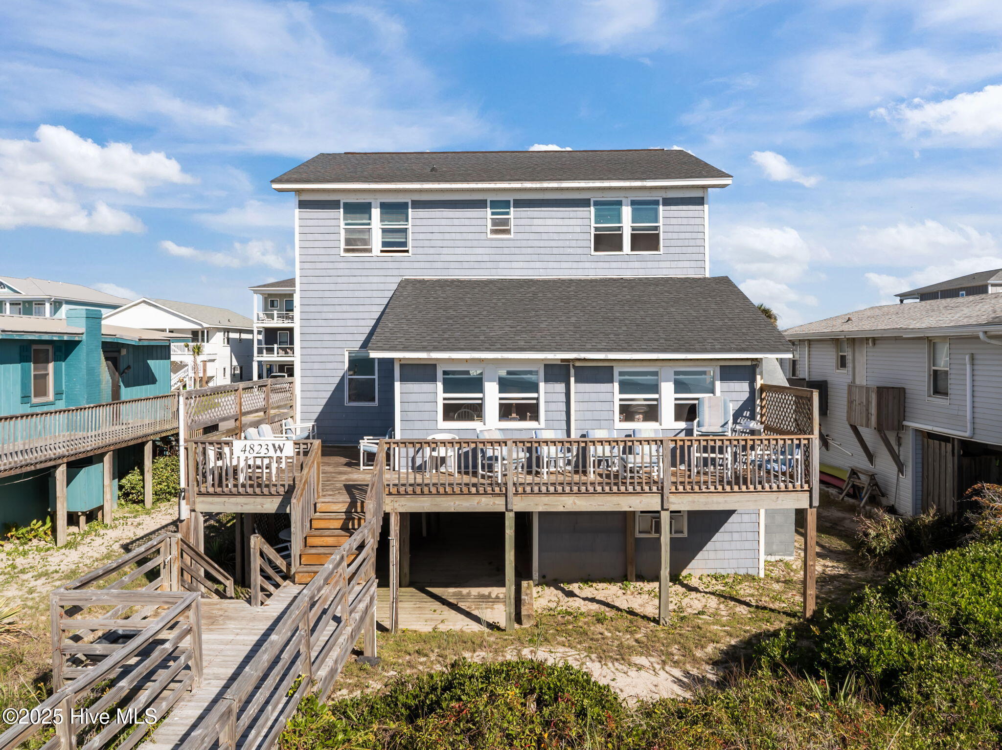 100539644 | Photo 63