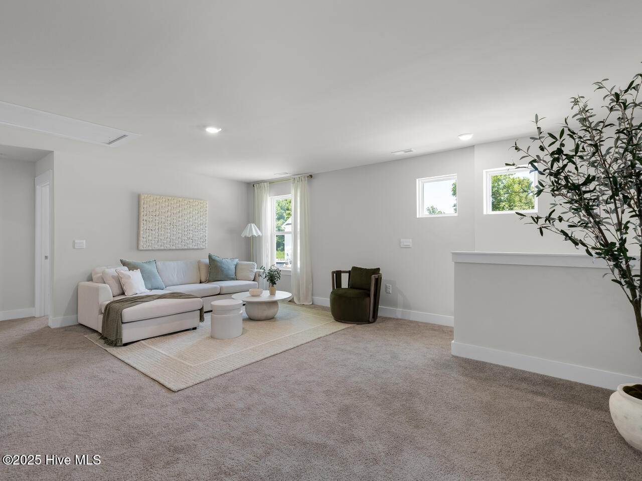 100536915 | Photo 24