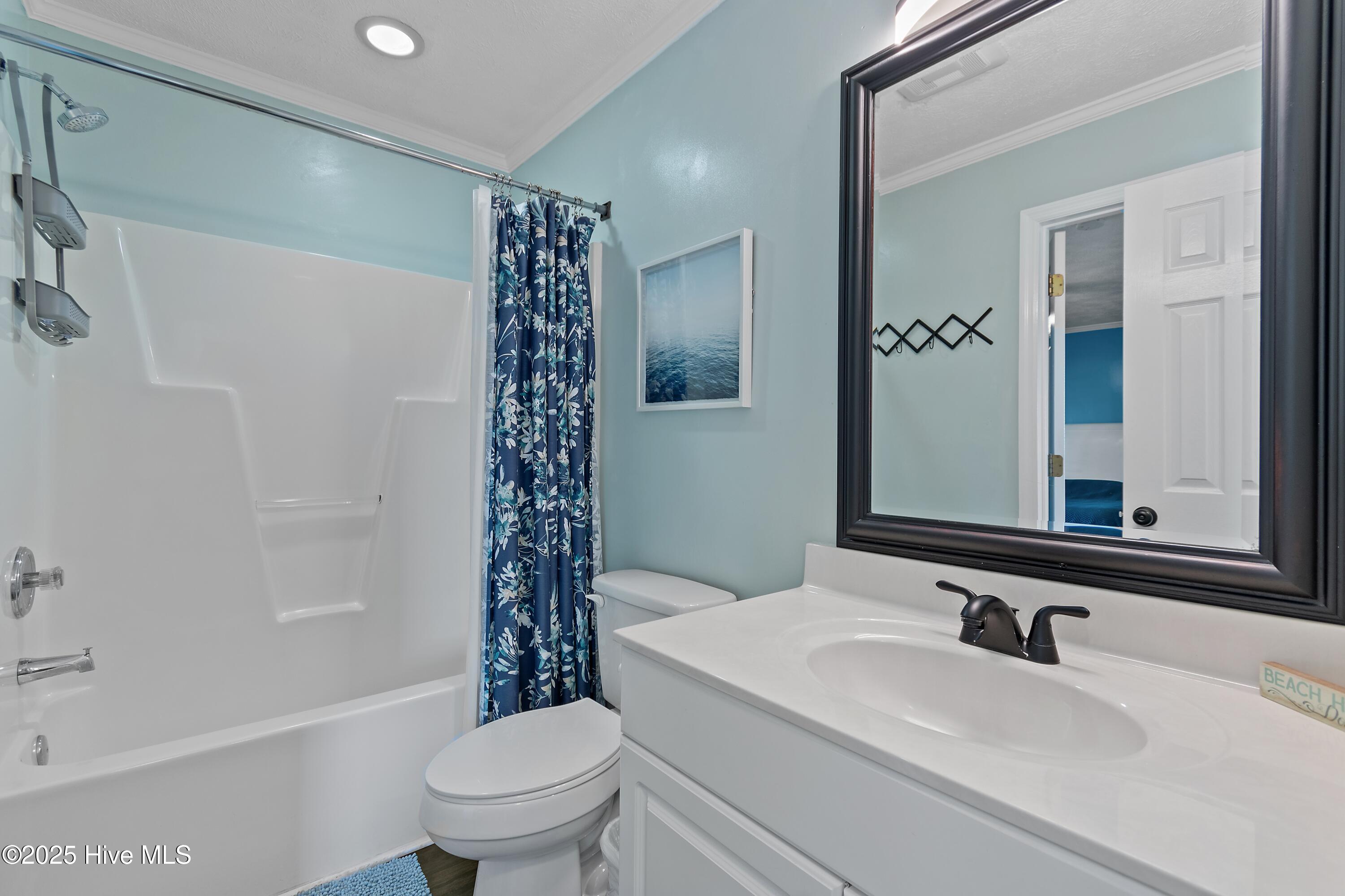 100542122 | Photo 29