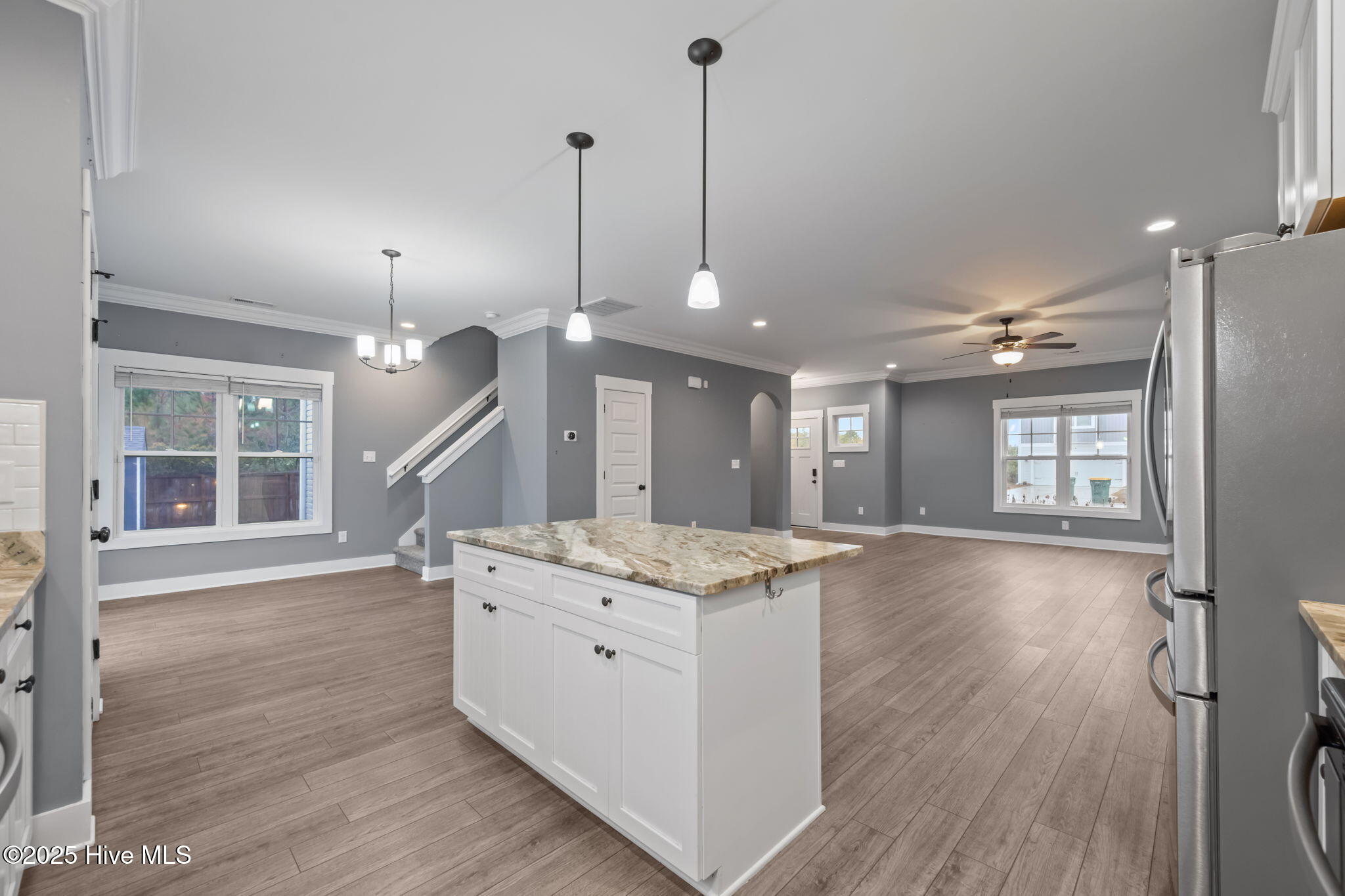 100544347 | Photo 12