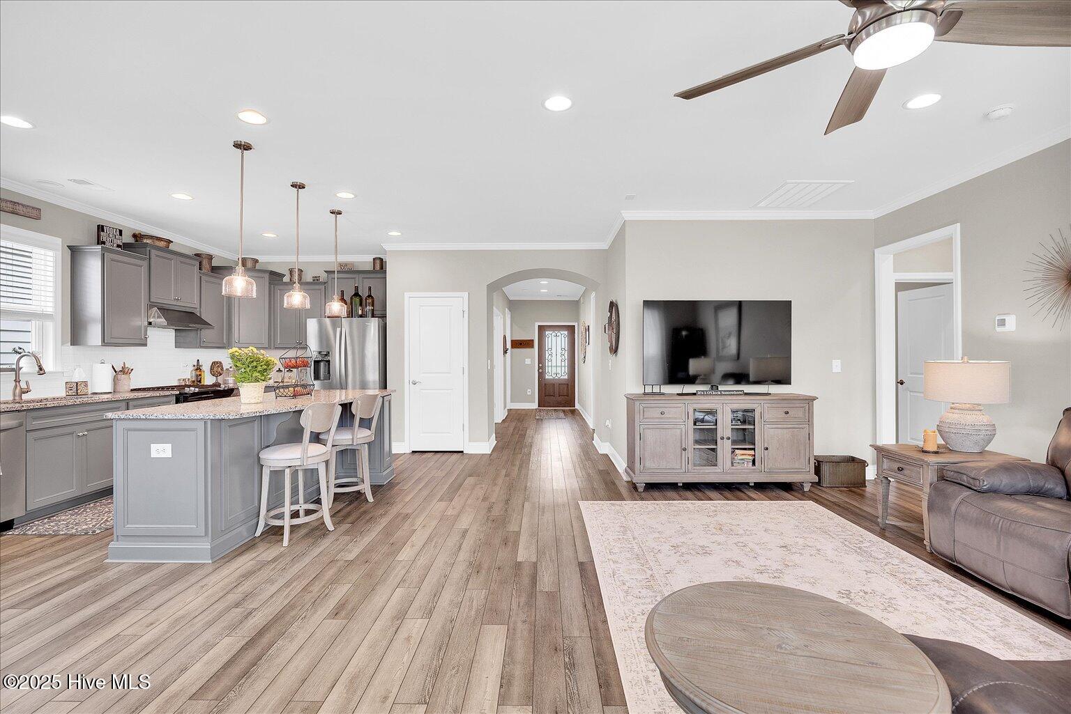 100509338 | Photo 17