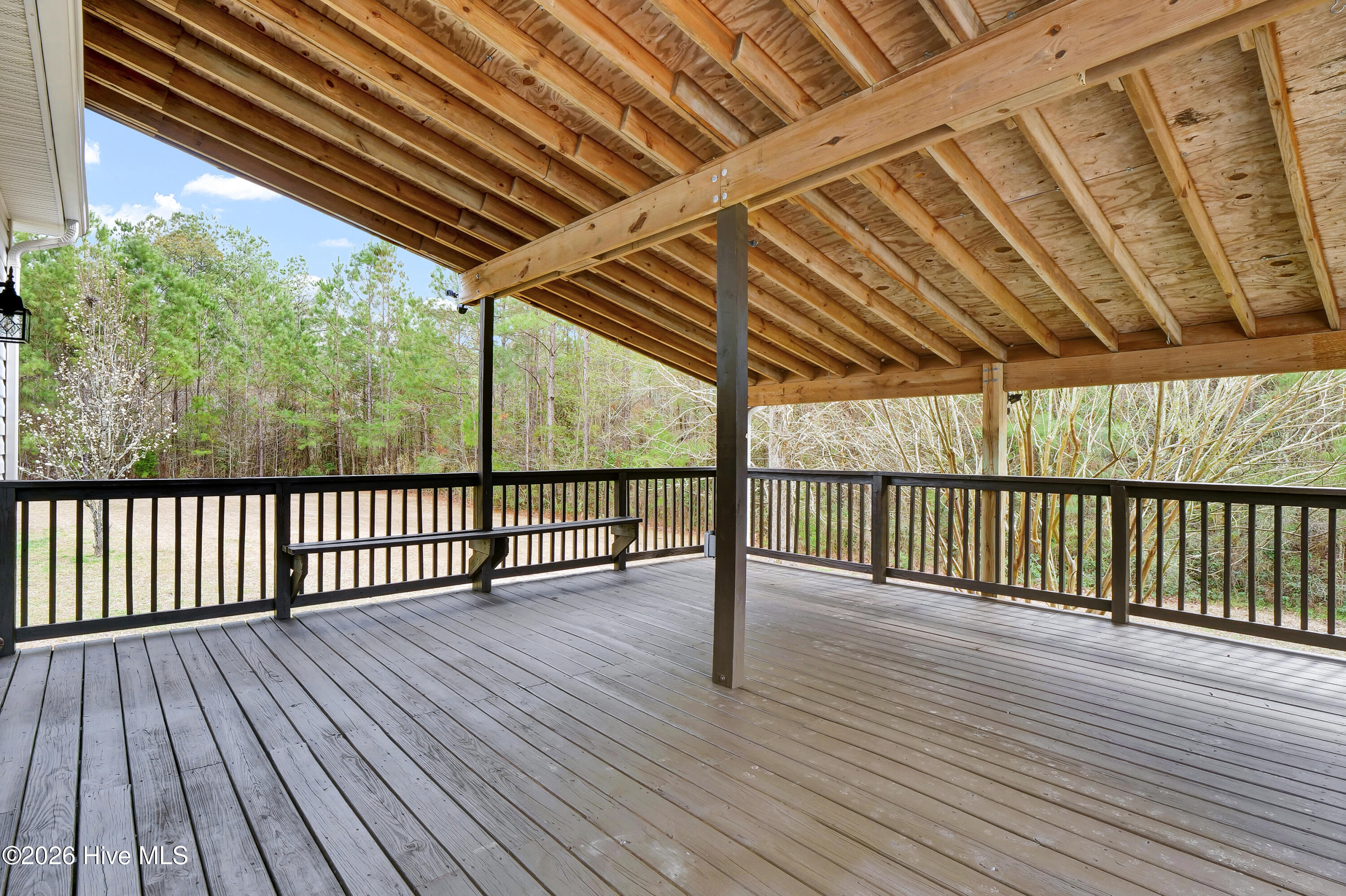 100559268 | Photo 31