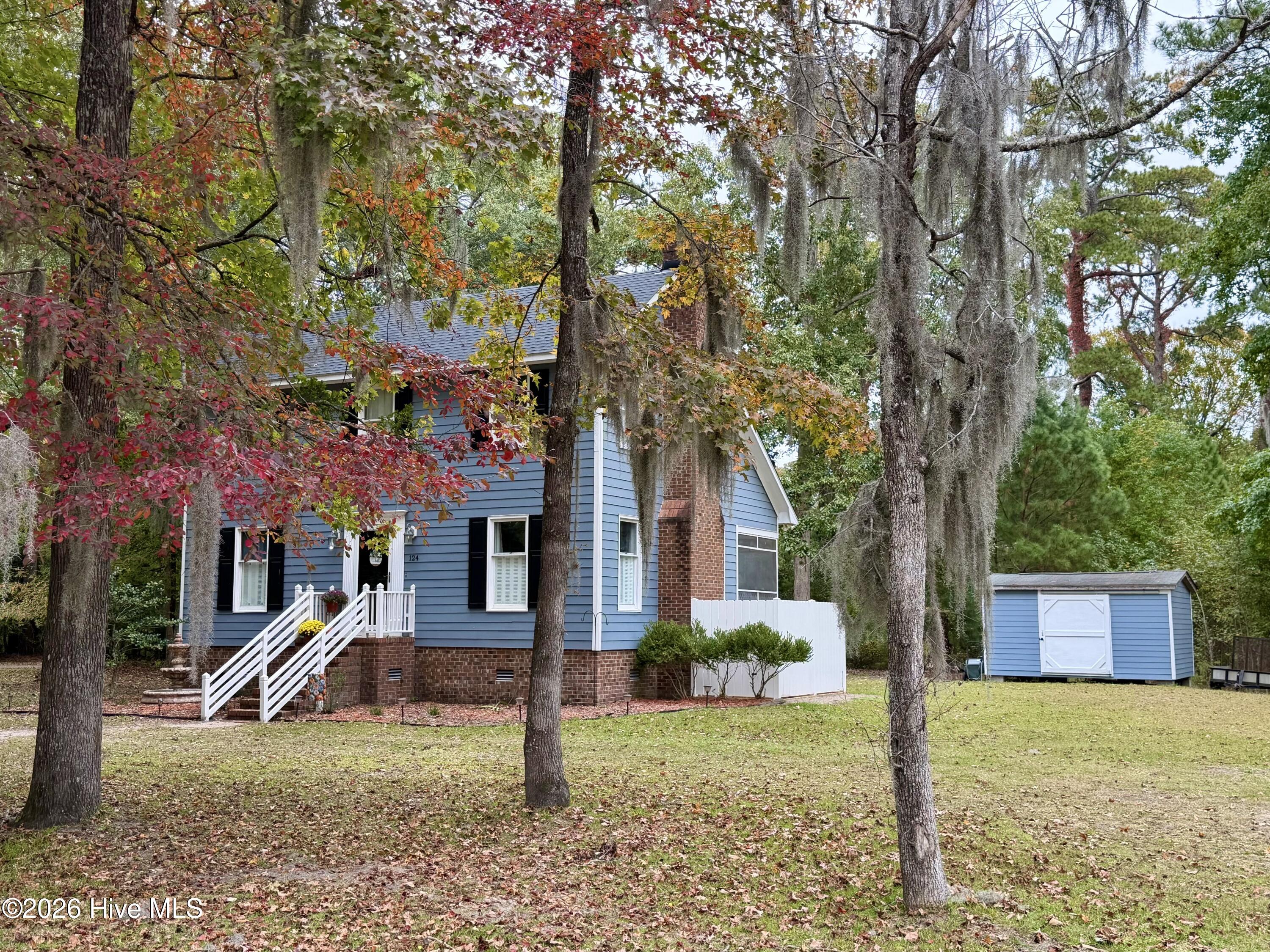 Single family home for sale at 124 Country Pl, Washington, NC 27889 | MLS# 100605029