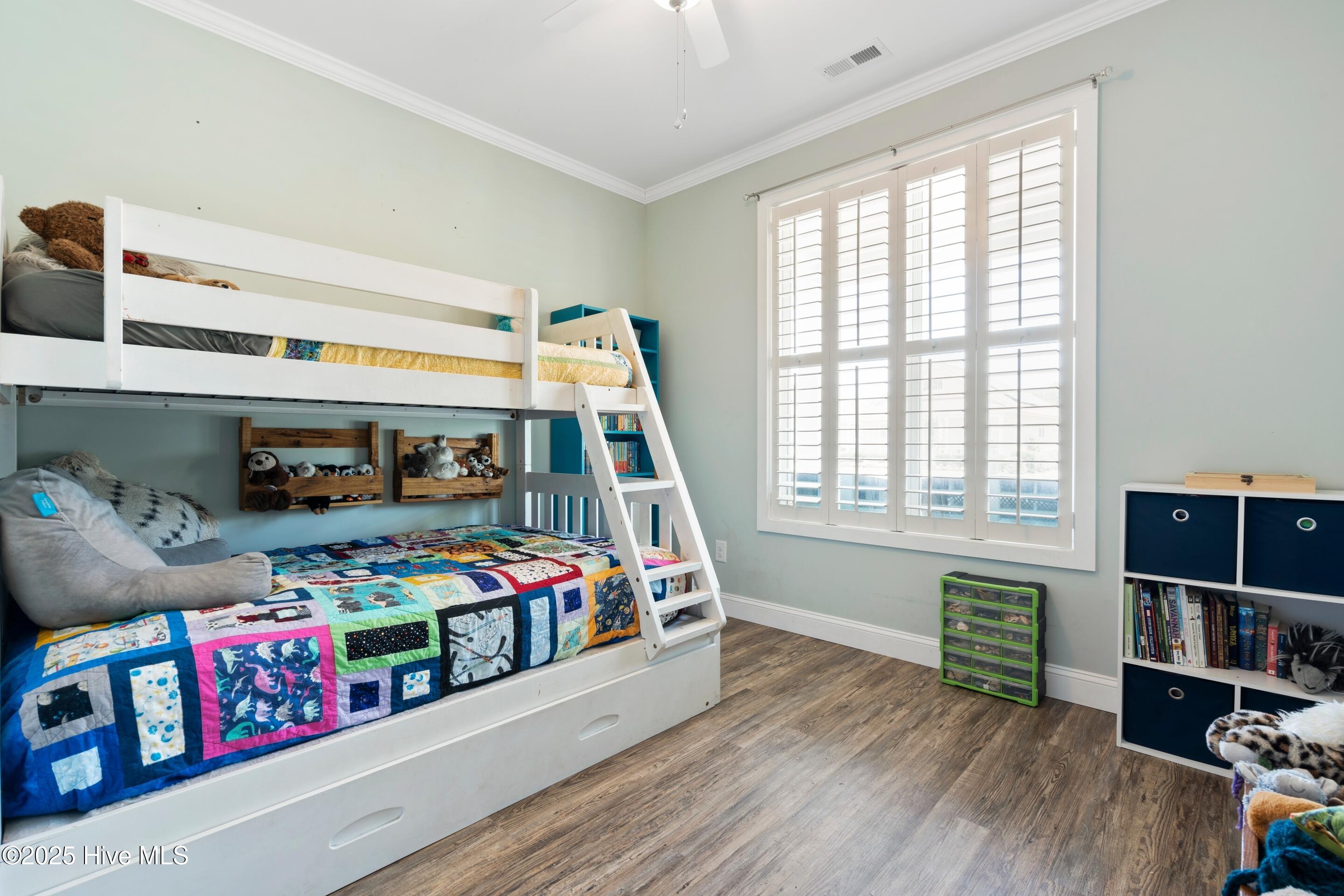 100567642 | Photo 31