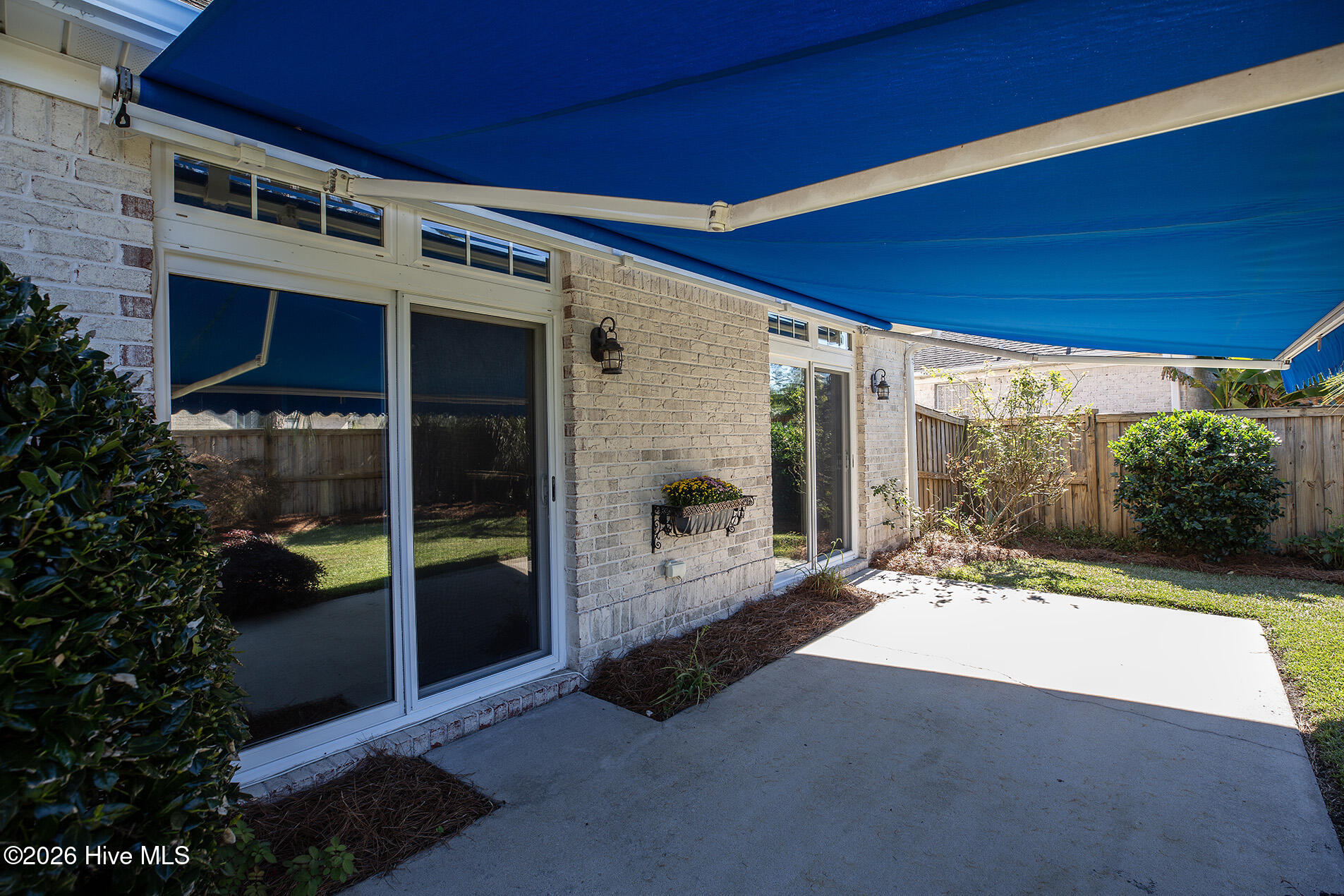 100569615 | Photo 29