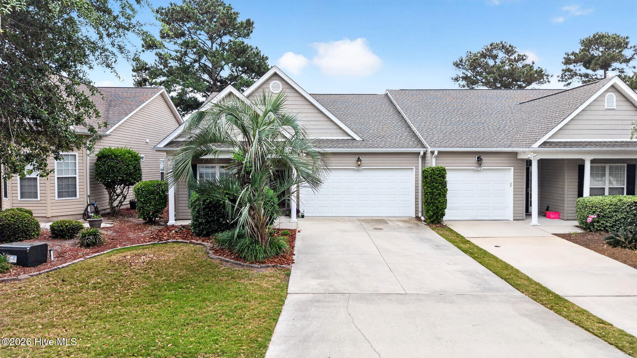 100570606 | Photo 37