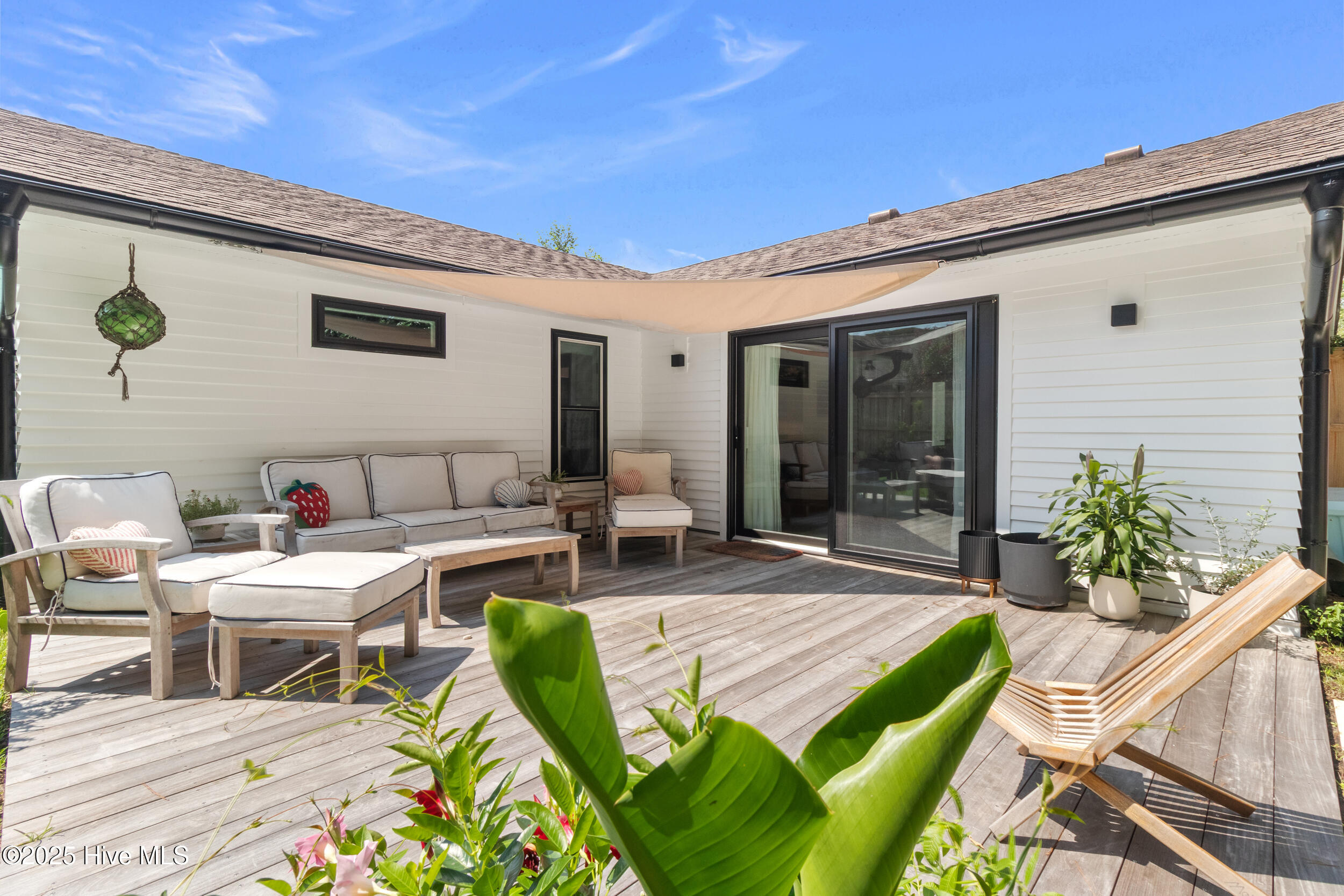 100551660 | Photo 29