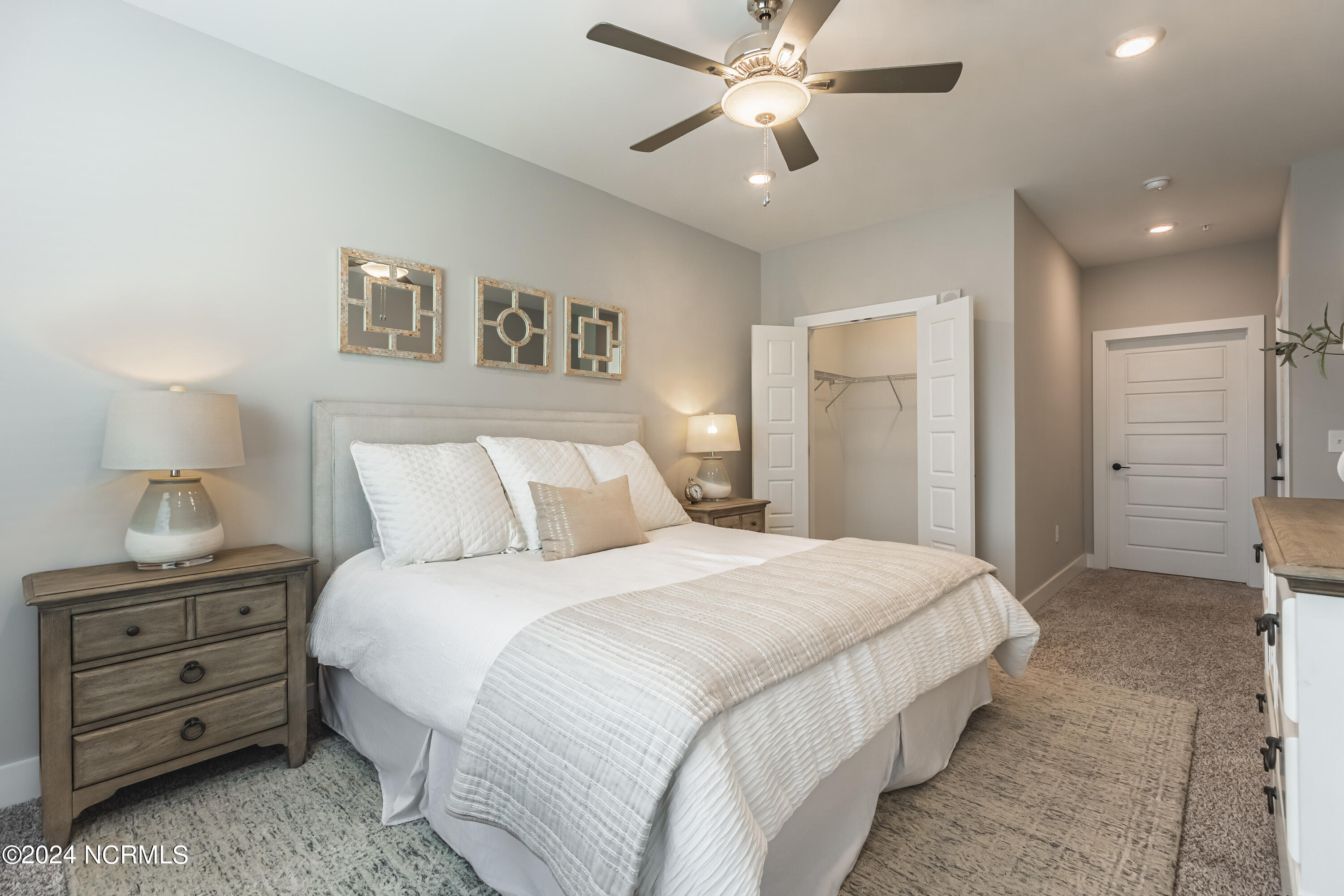 100520101 | Photo 11