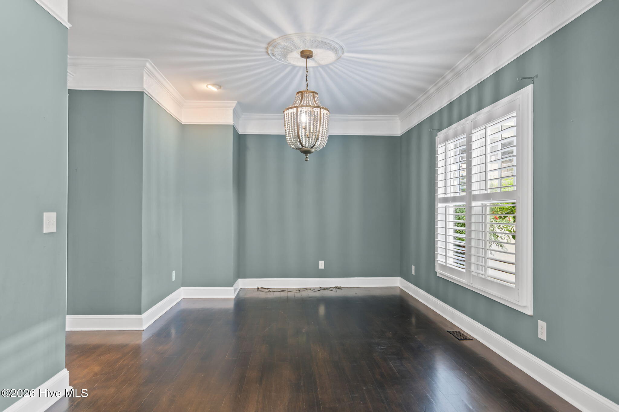 100565239 | Photo 14