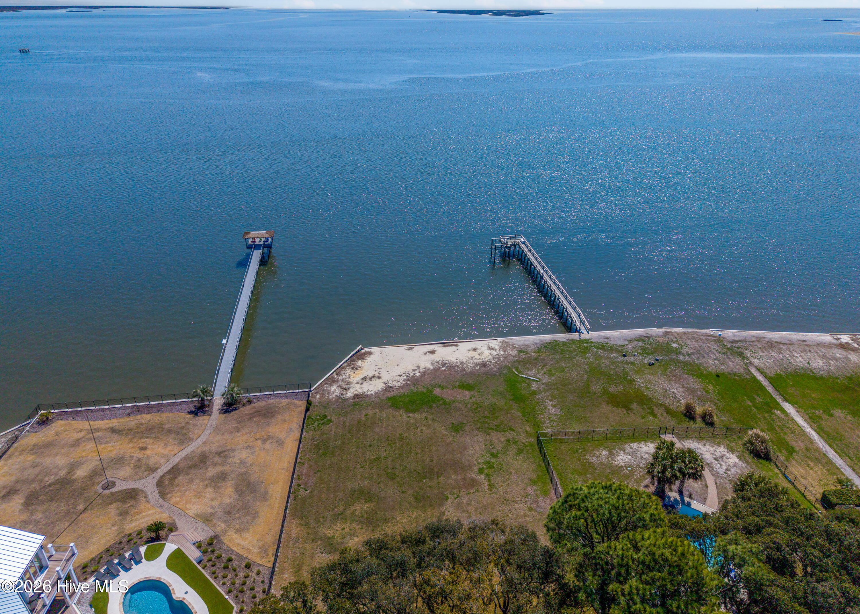 100559476 | Photo 46