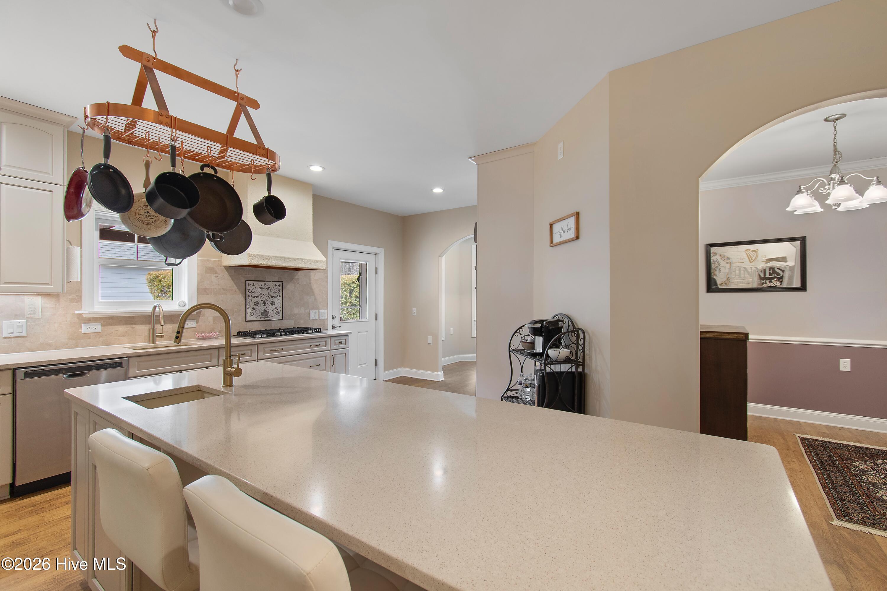 100556962 | Photo 22