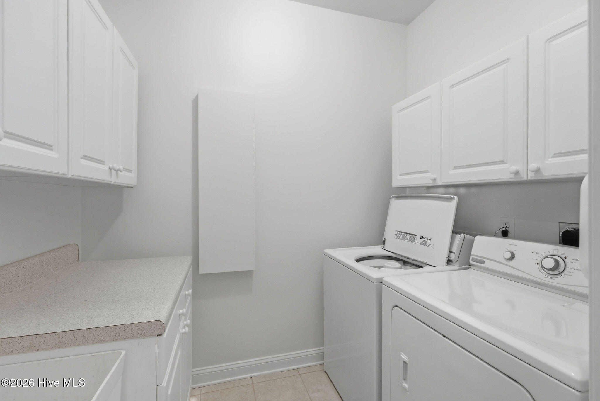 100560858 | Photo 49