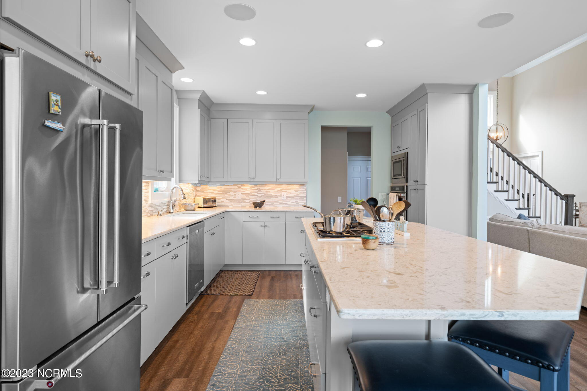 100563766 | Photo 19