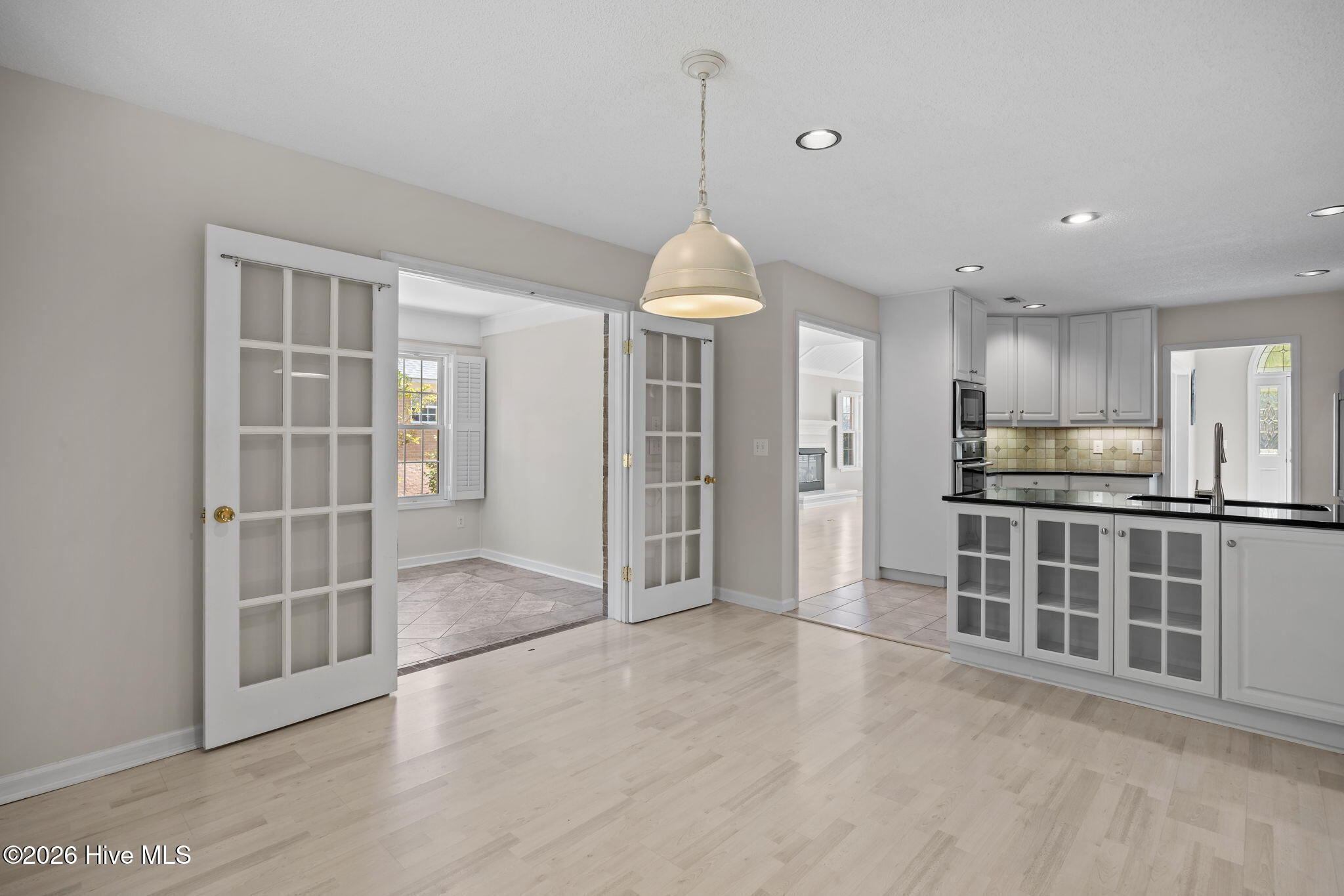 100565188 | Photo 16