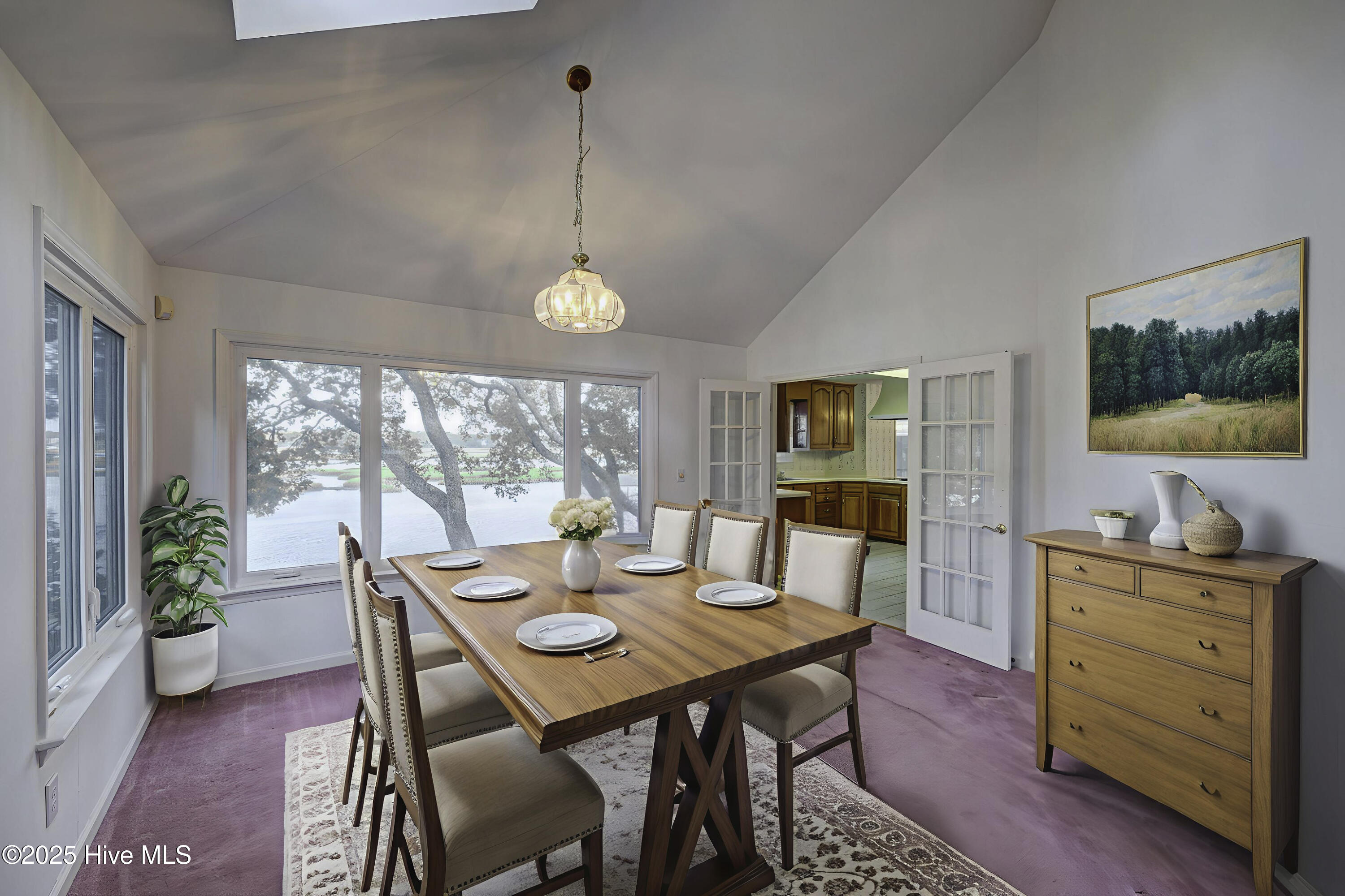 100523960 | Photo 15