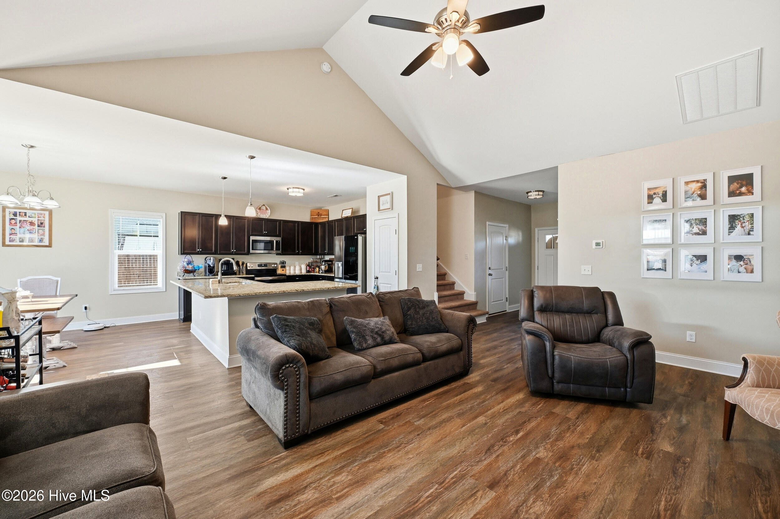 35 W Waverly Drive, Burgaw, NC 28425 – photo 4: 6_35 w waverly dr-0006