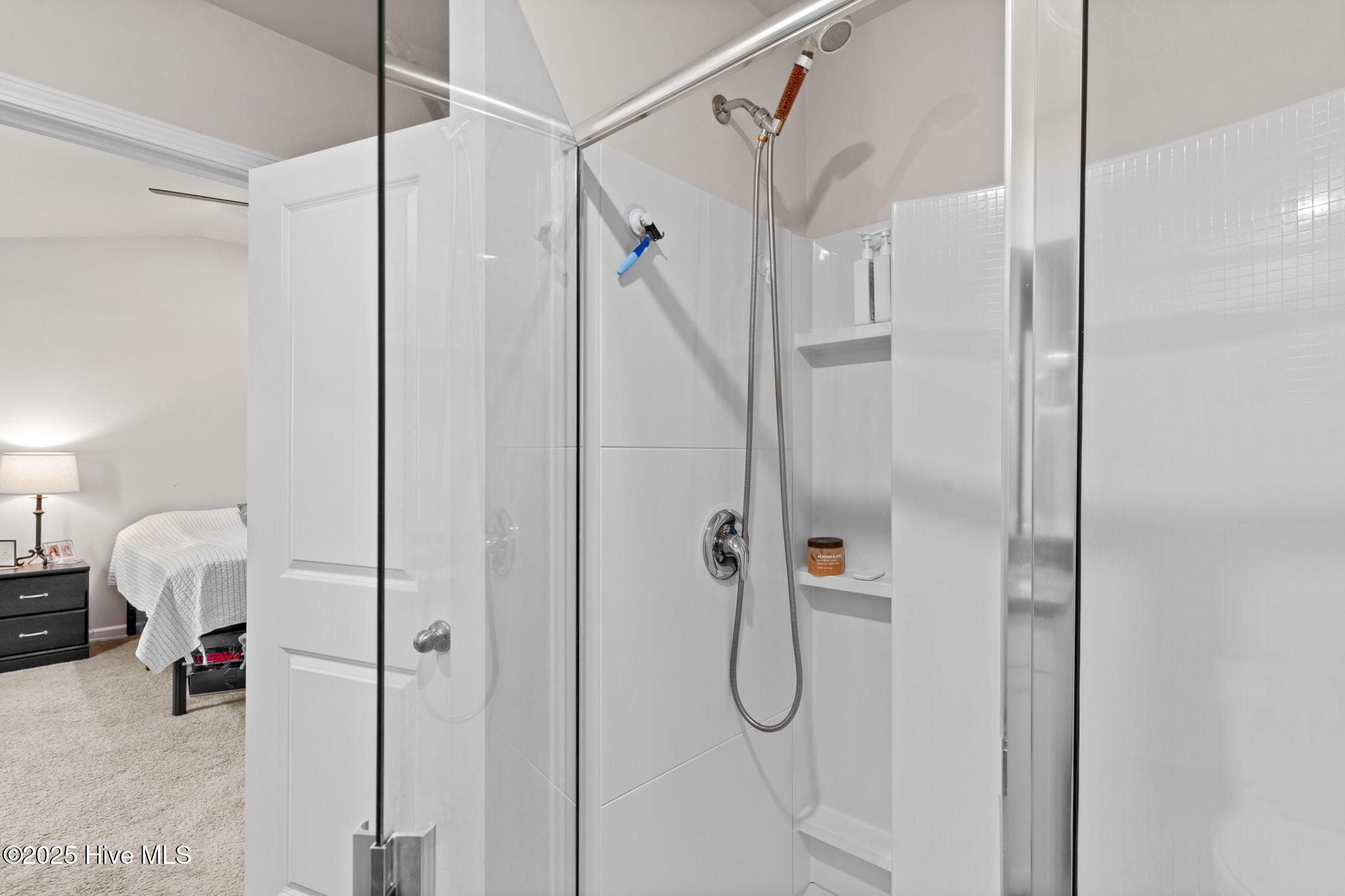 100515817 | Photo 21