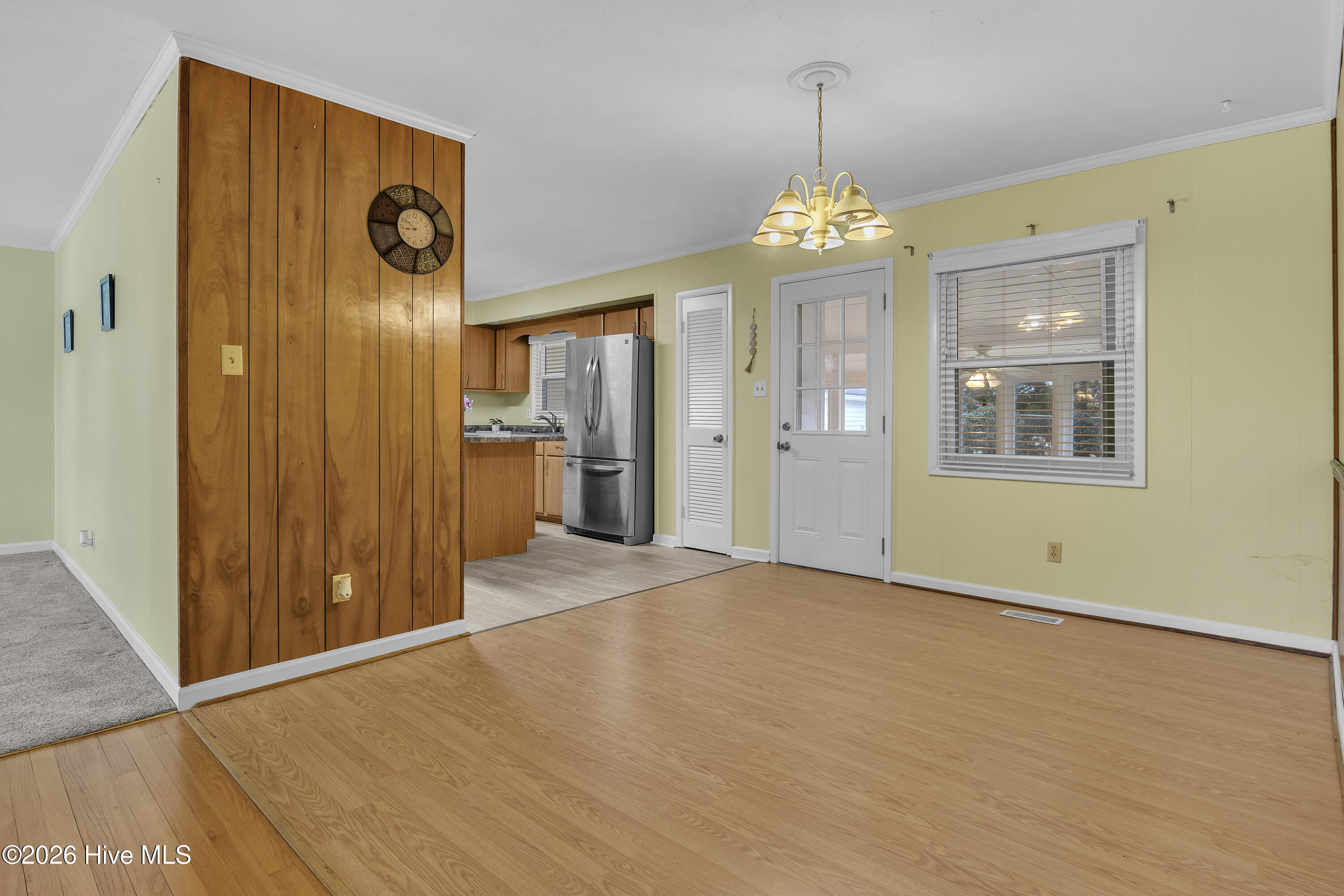 100555841 | Photo 25