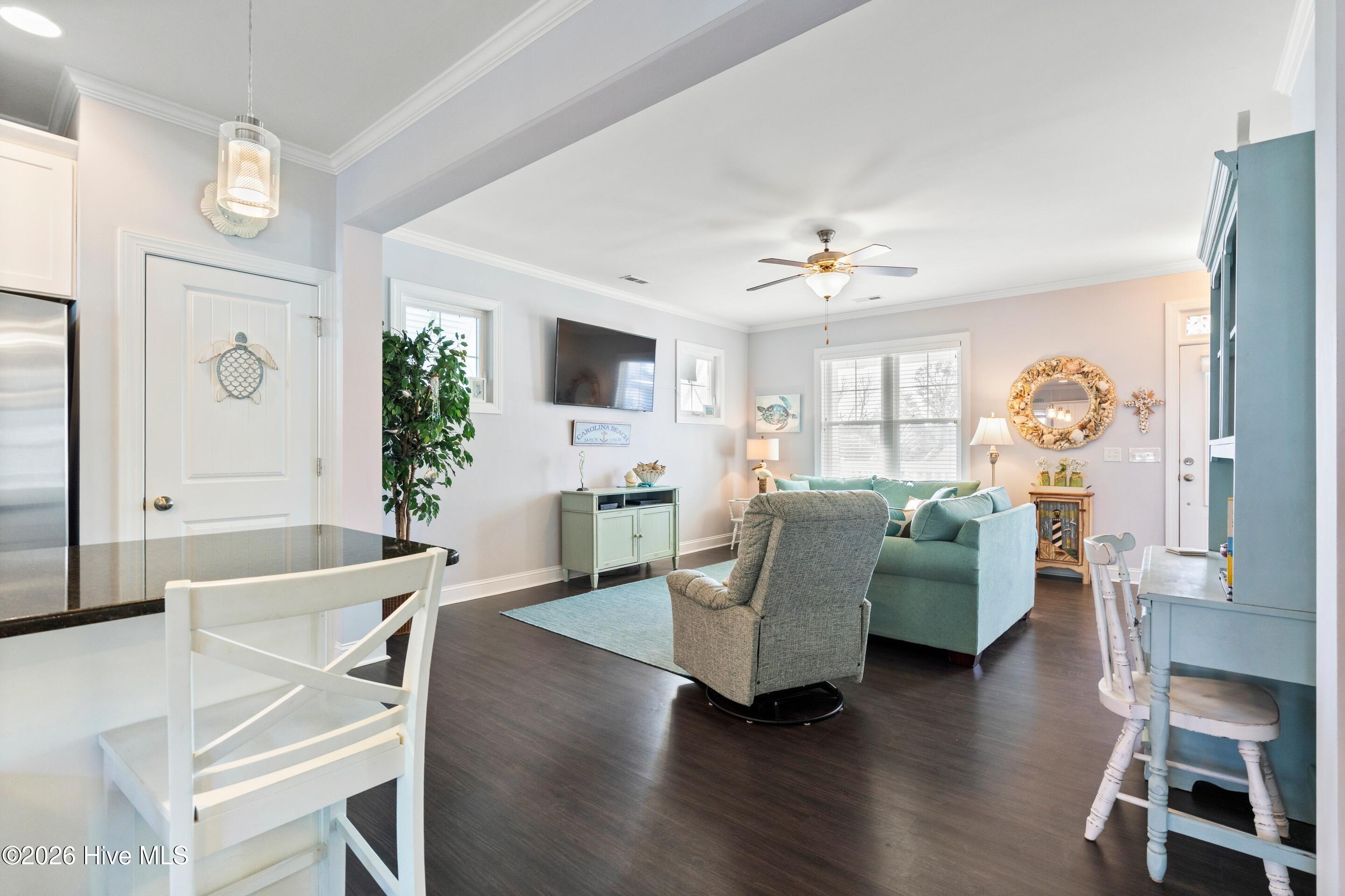 100549169 | Photo 20