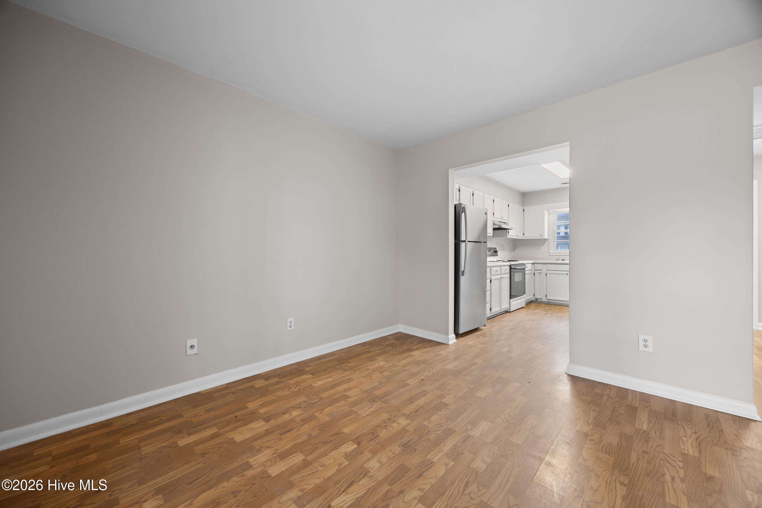 100551778 | Photo 12