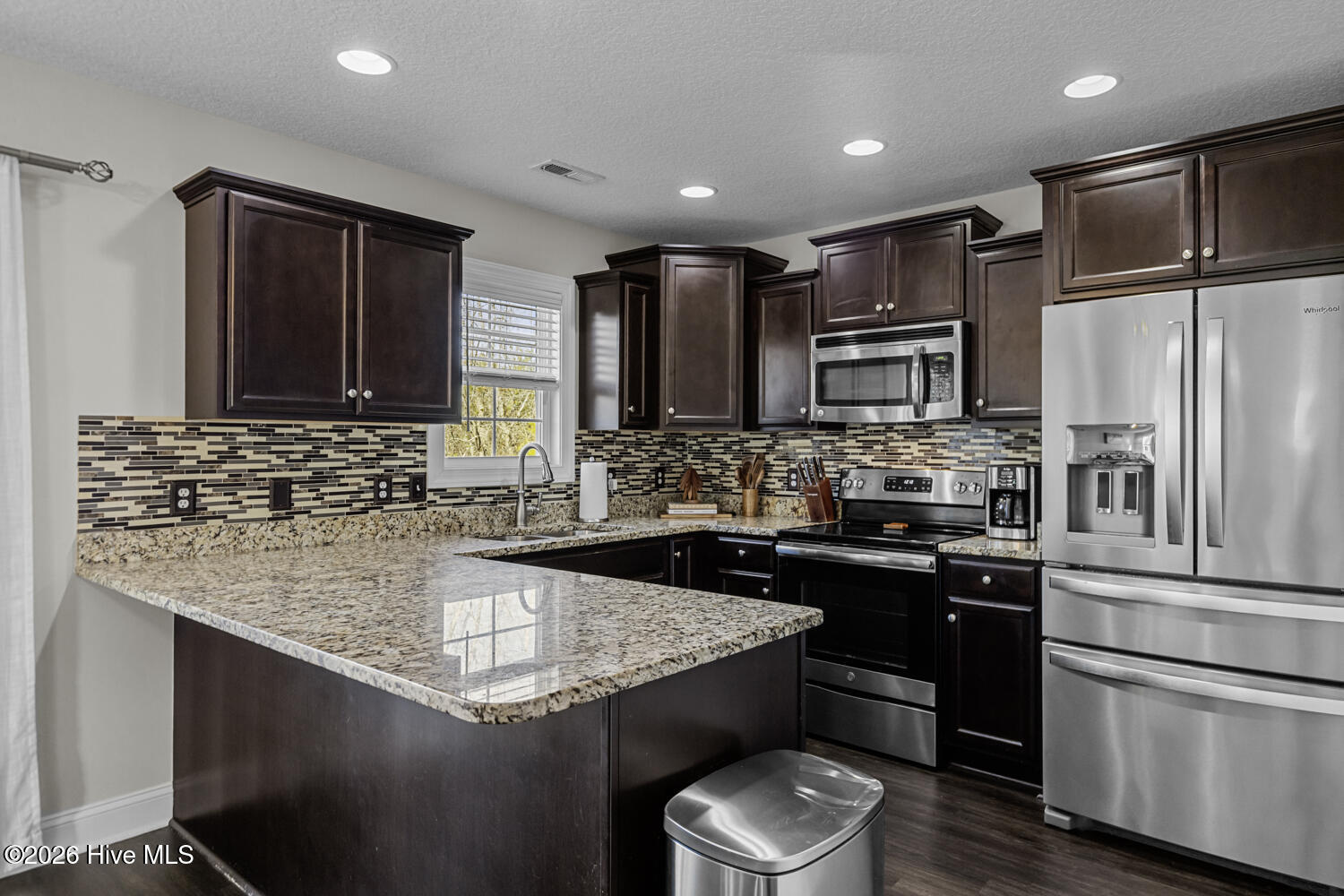 100552238 | Photo 18