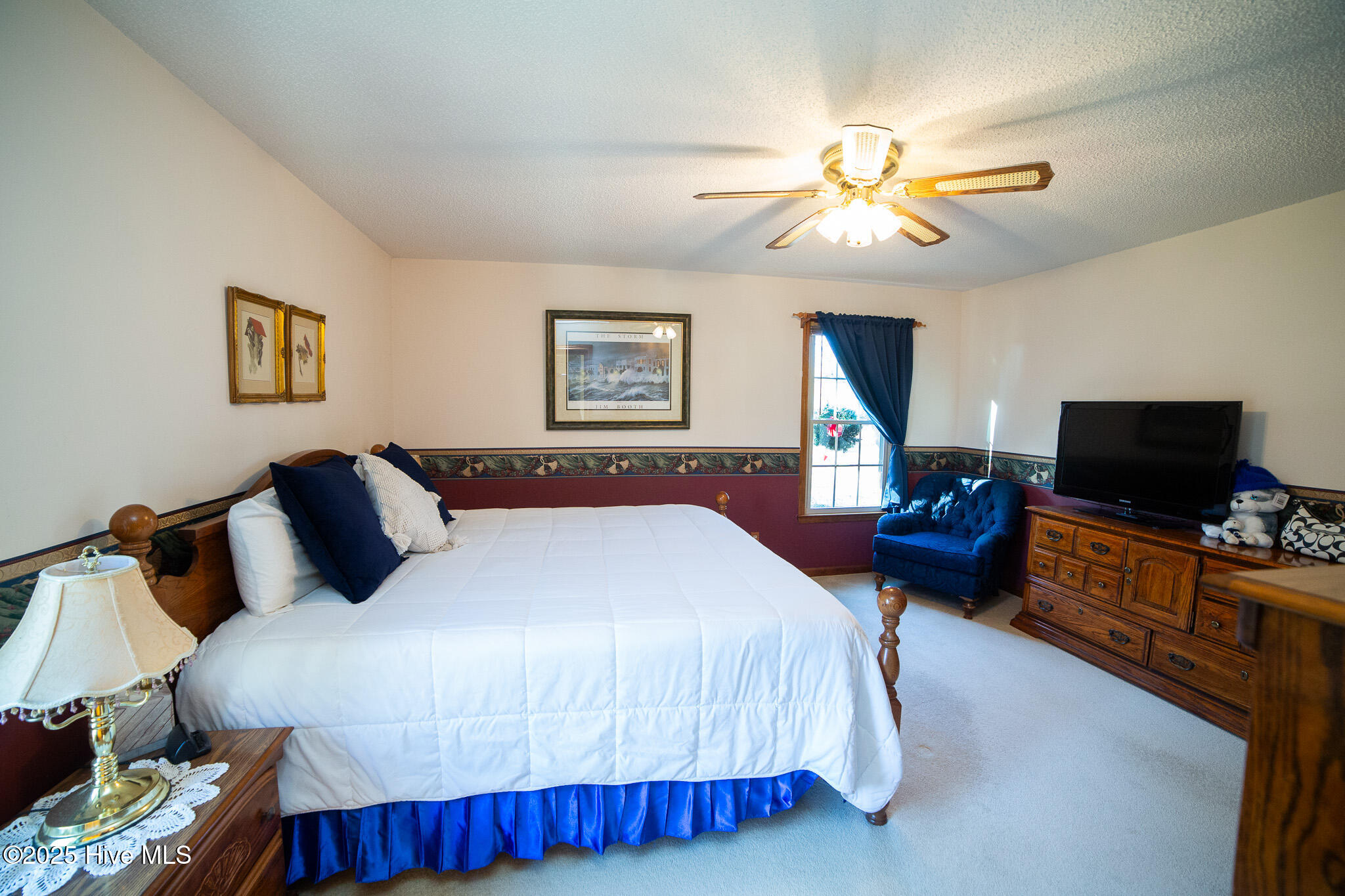 100545469 | Photo 27