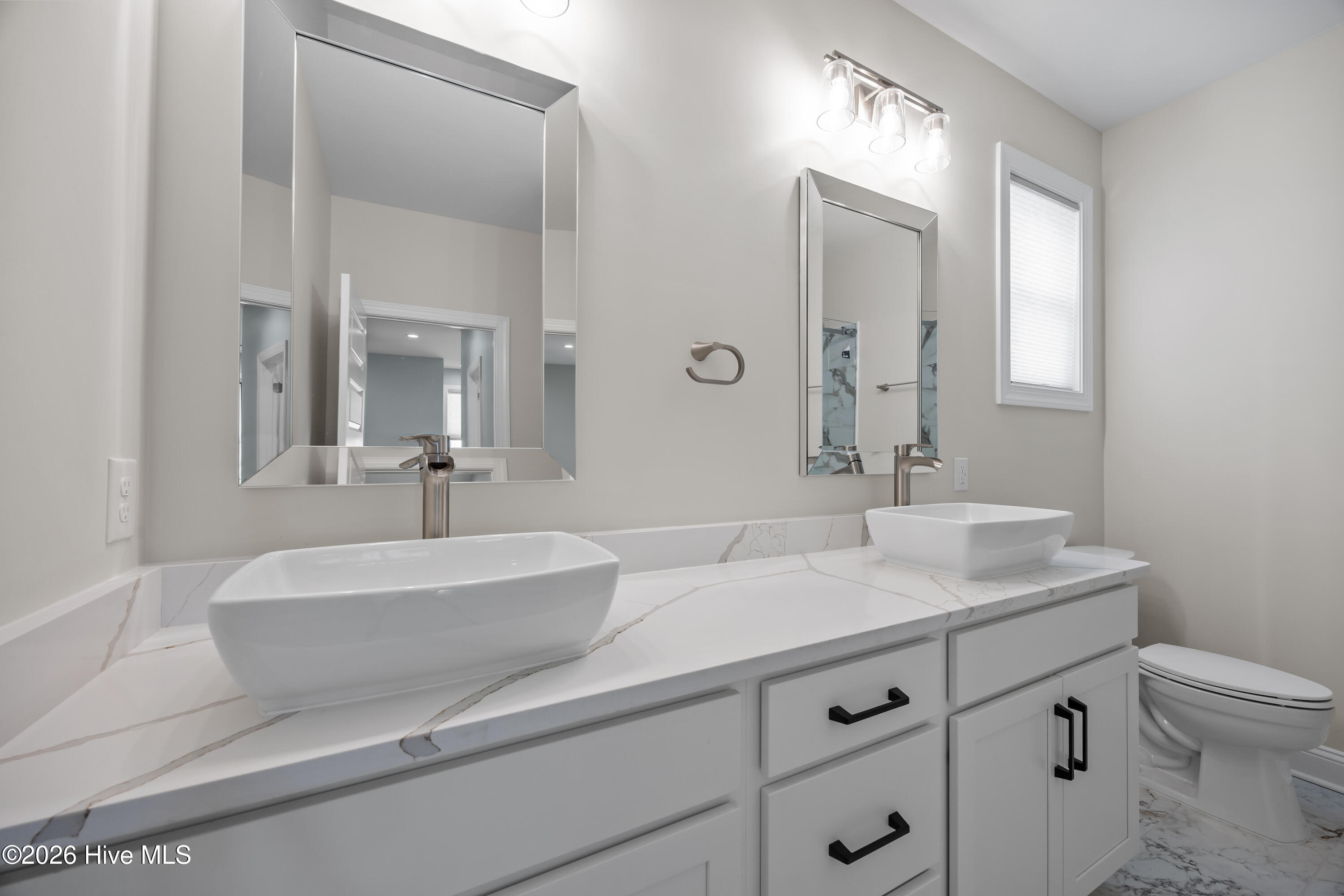 104 E Seaview Drive, Emerald Isle, NC, 28594