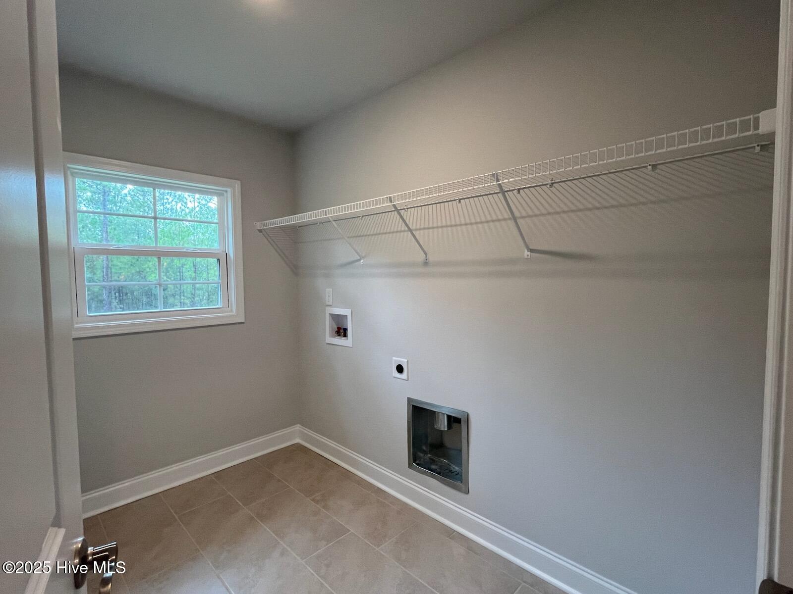 100423282 | Photo 43