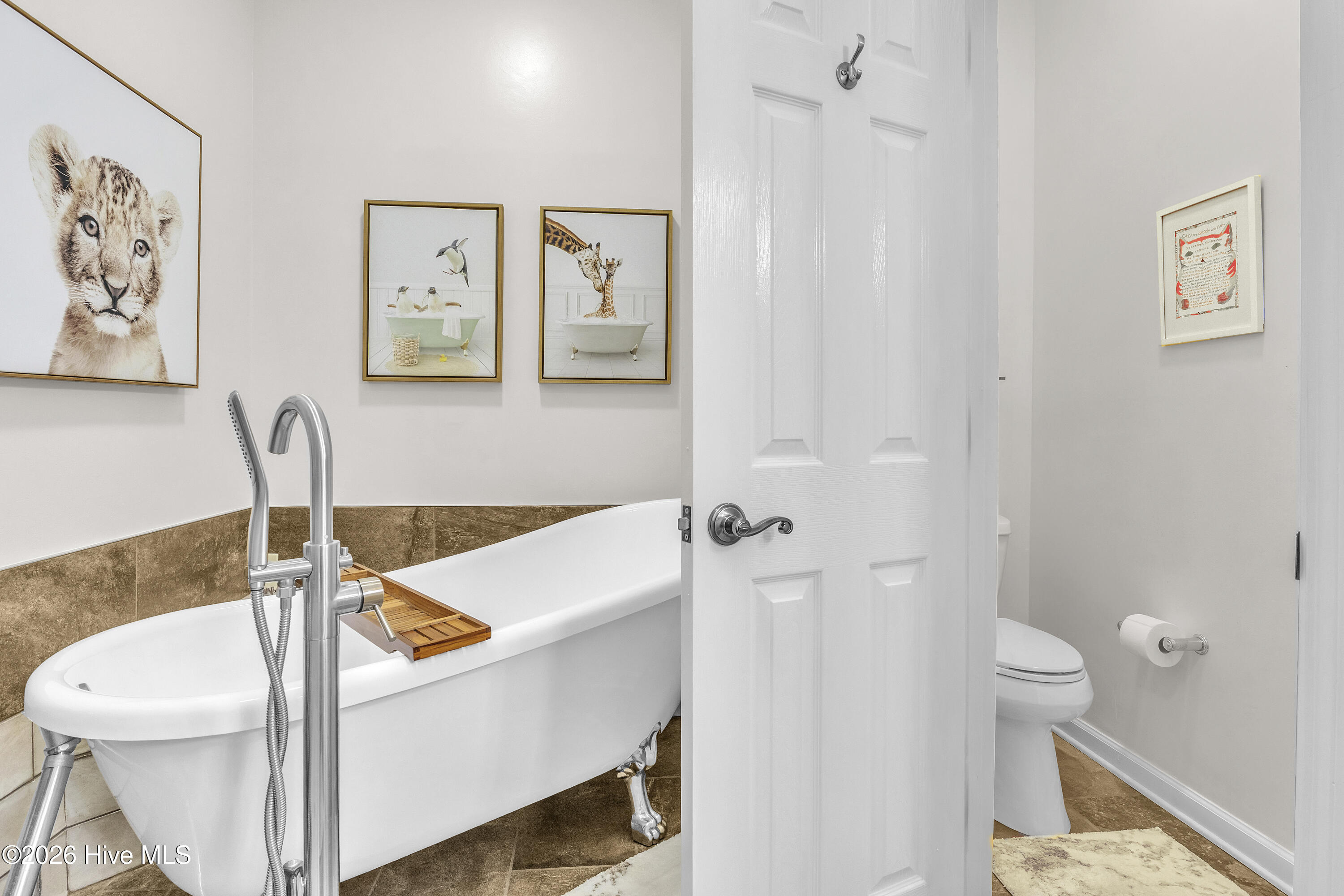 100566160 | Photo 26