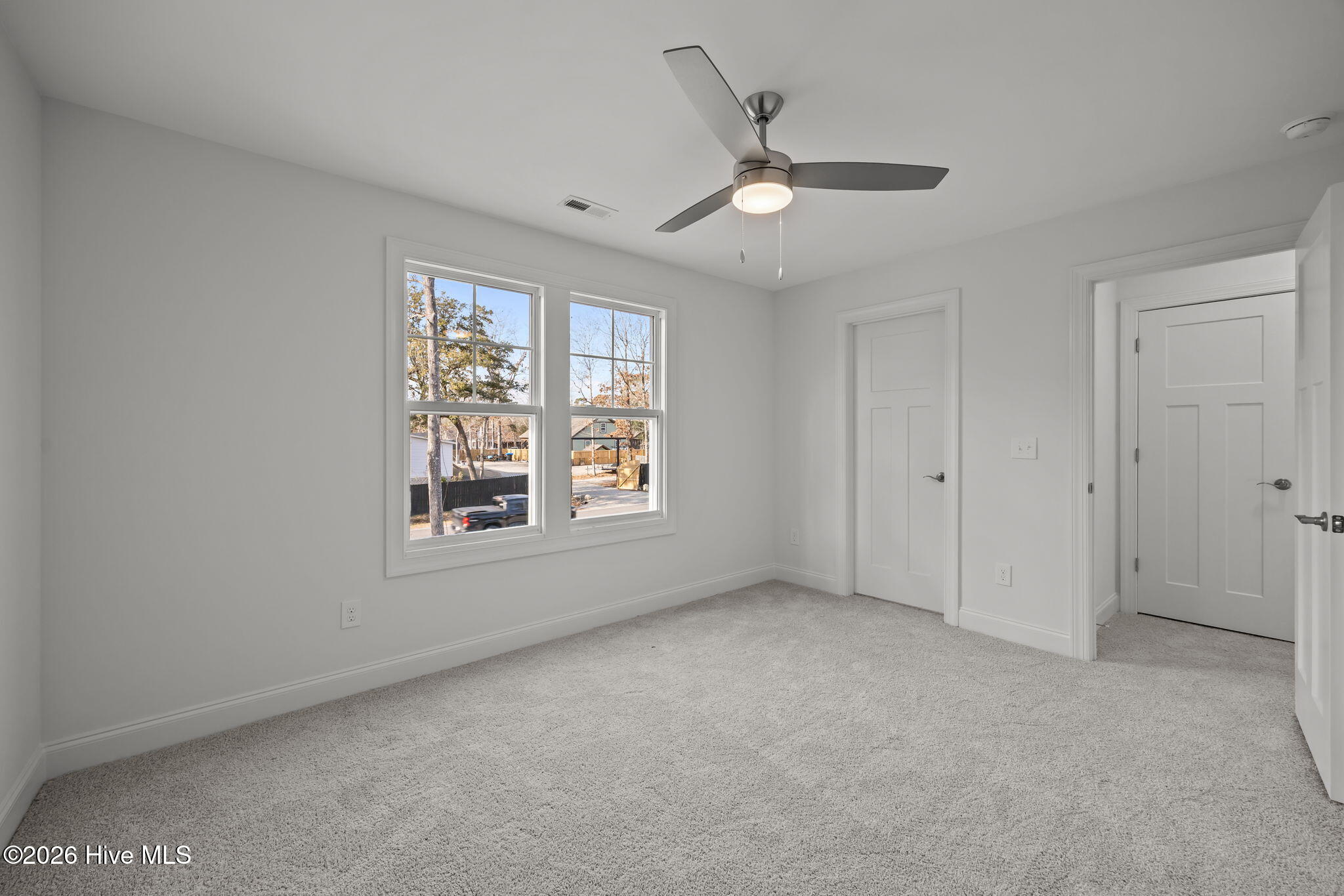 100528715 | Photo 35