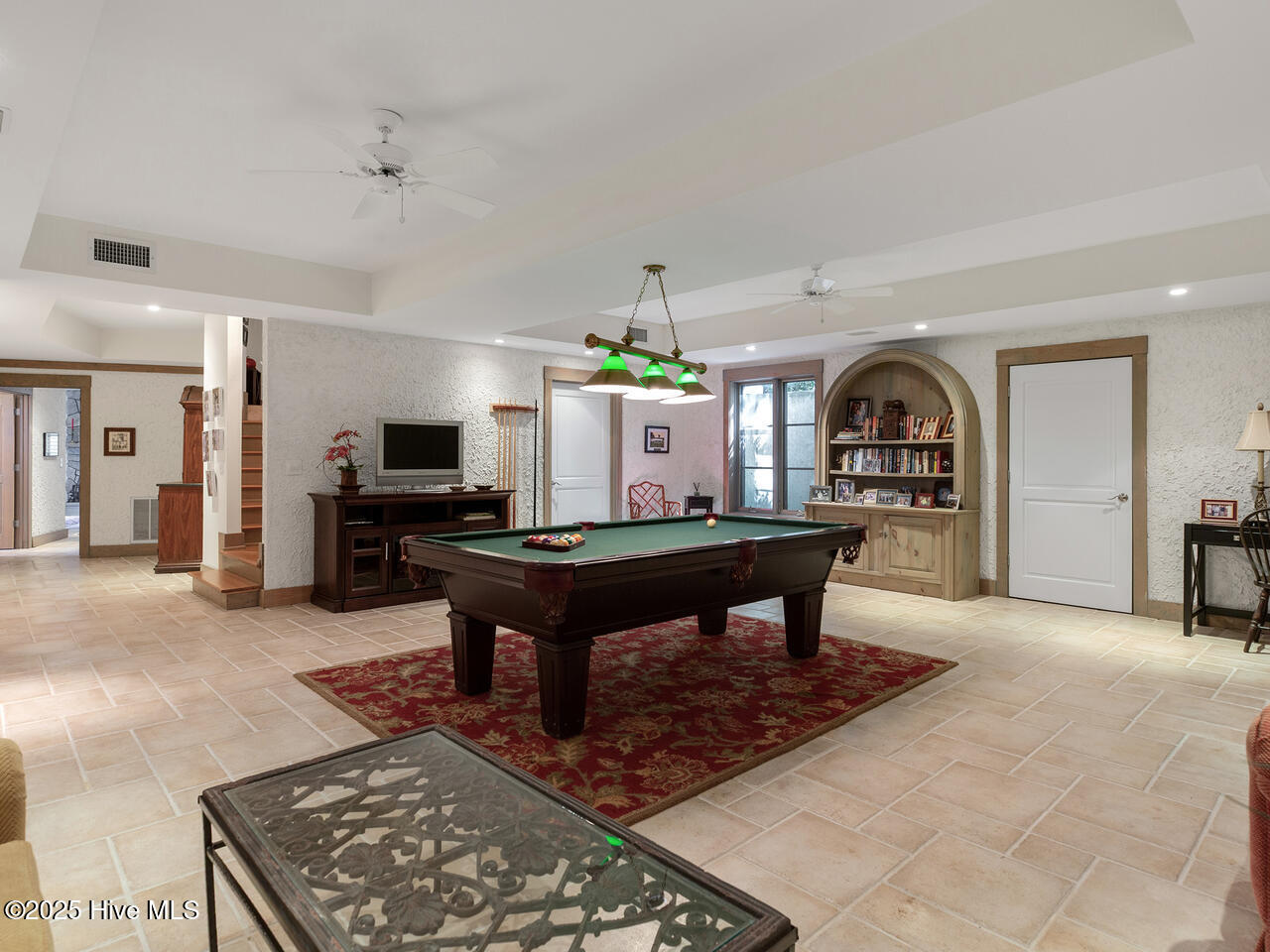 100526080 | Photo 46