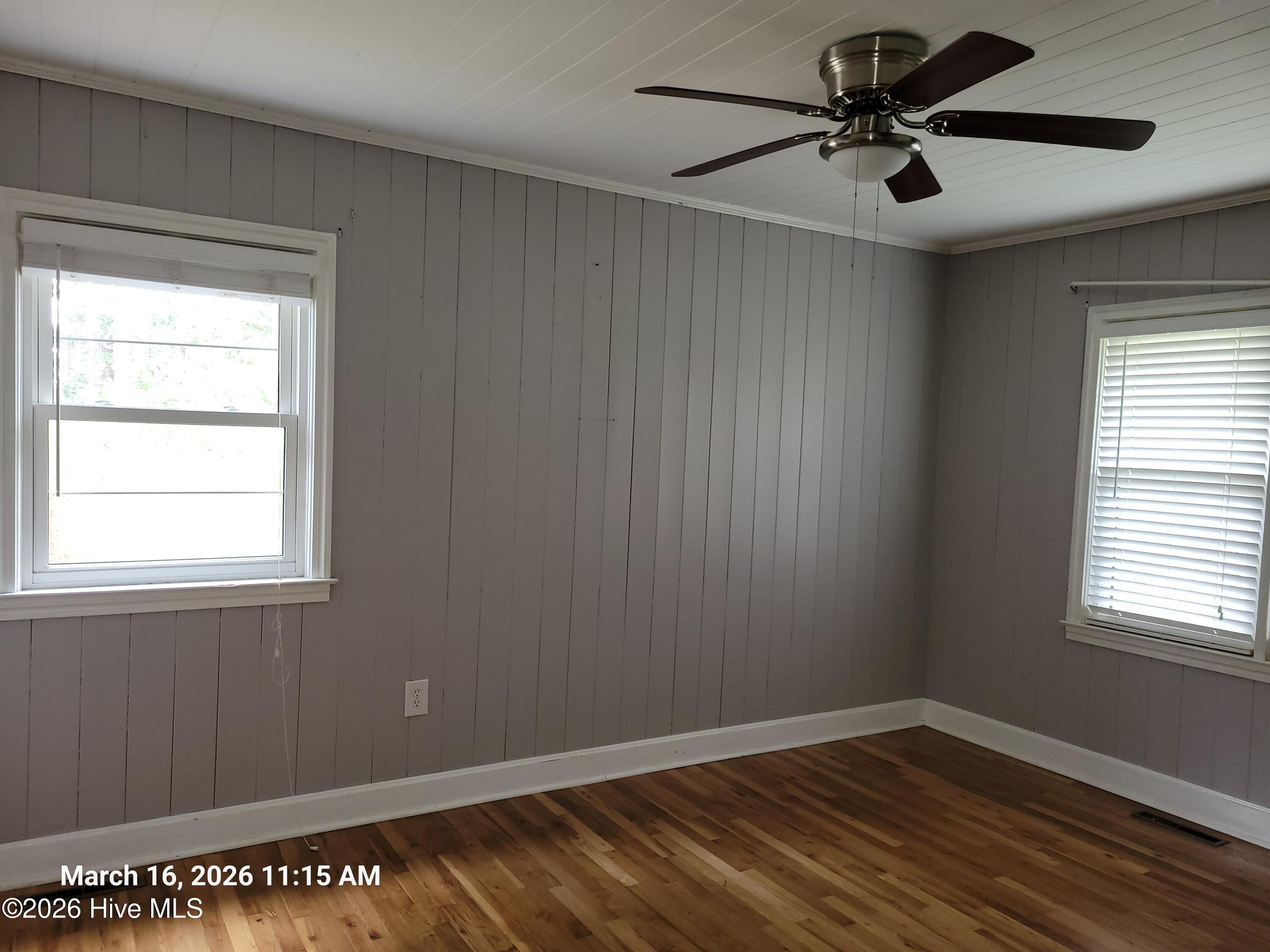 100561315 | Photo 14